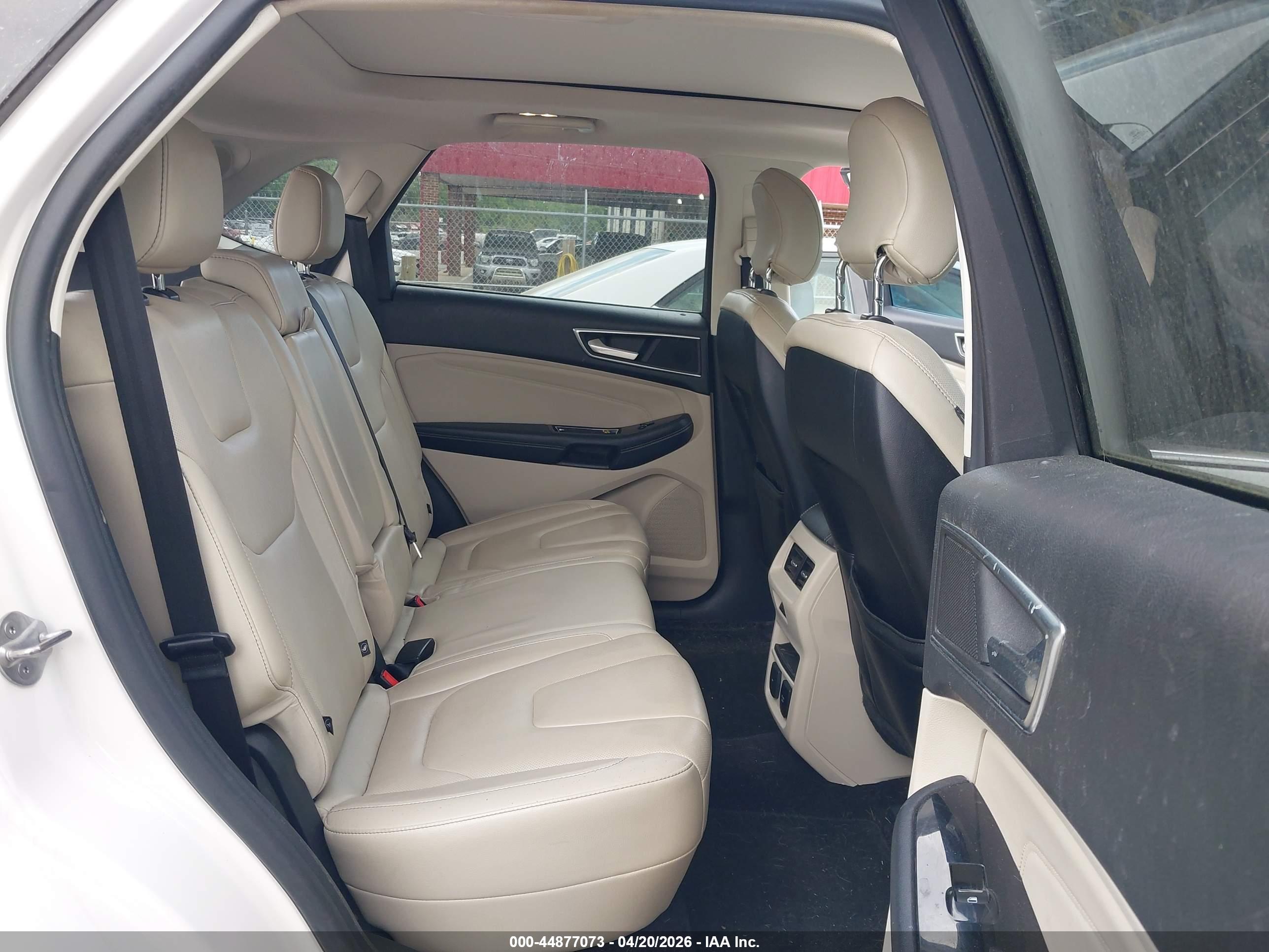 FORD EDGE image 8