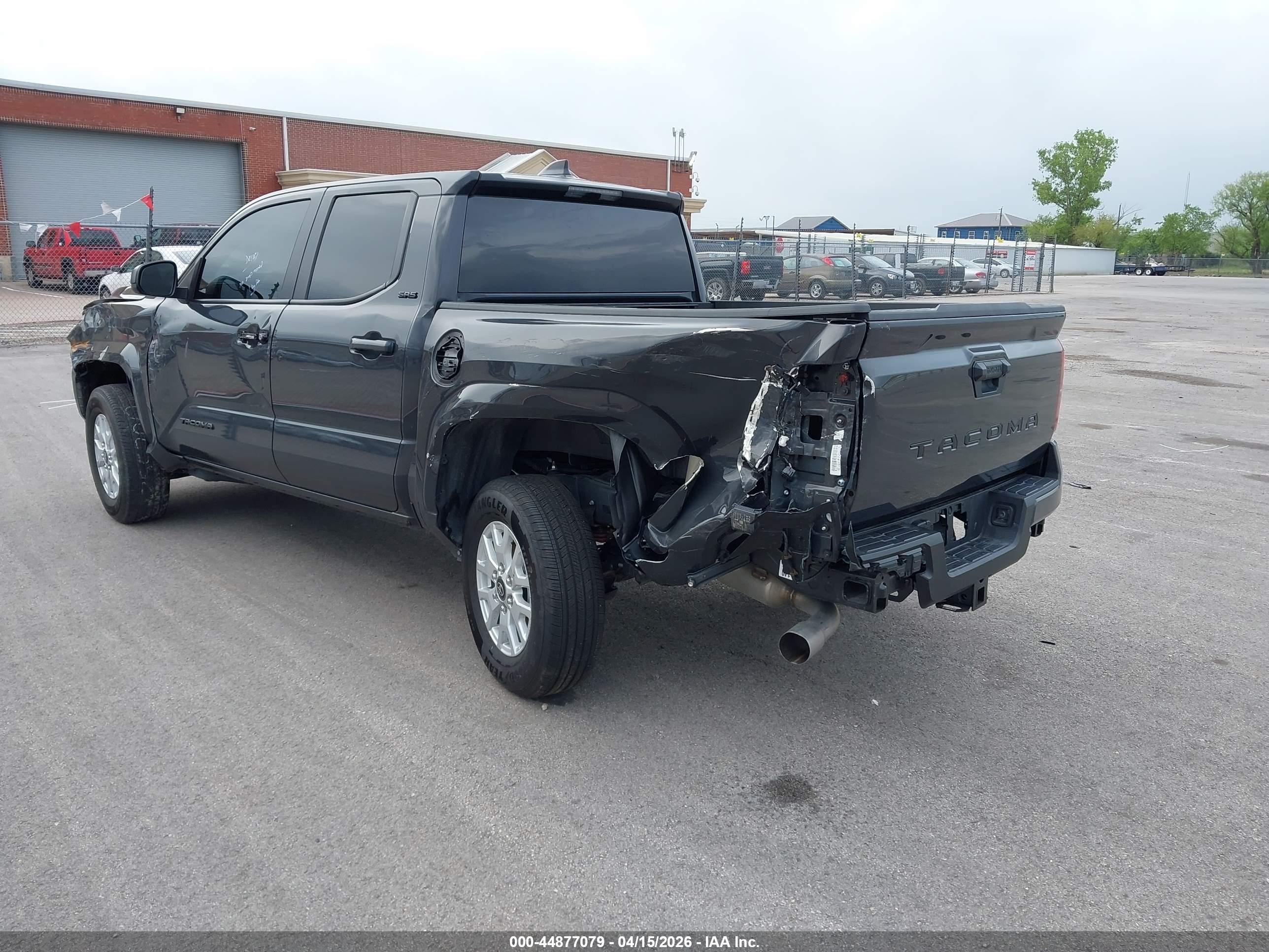 TOYOTA TACOMA image 3