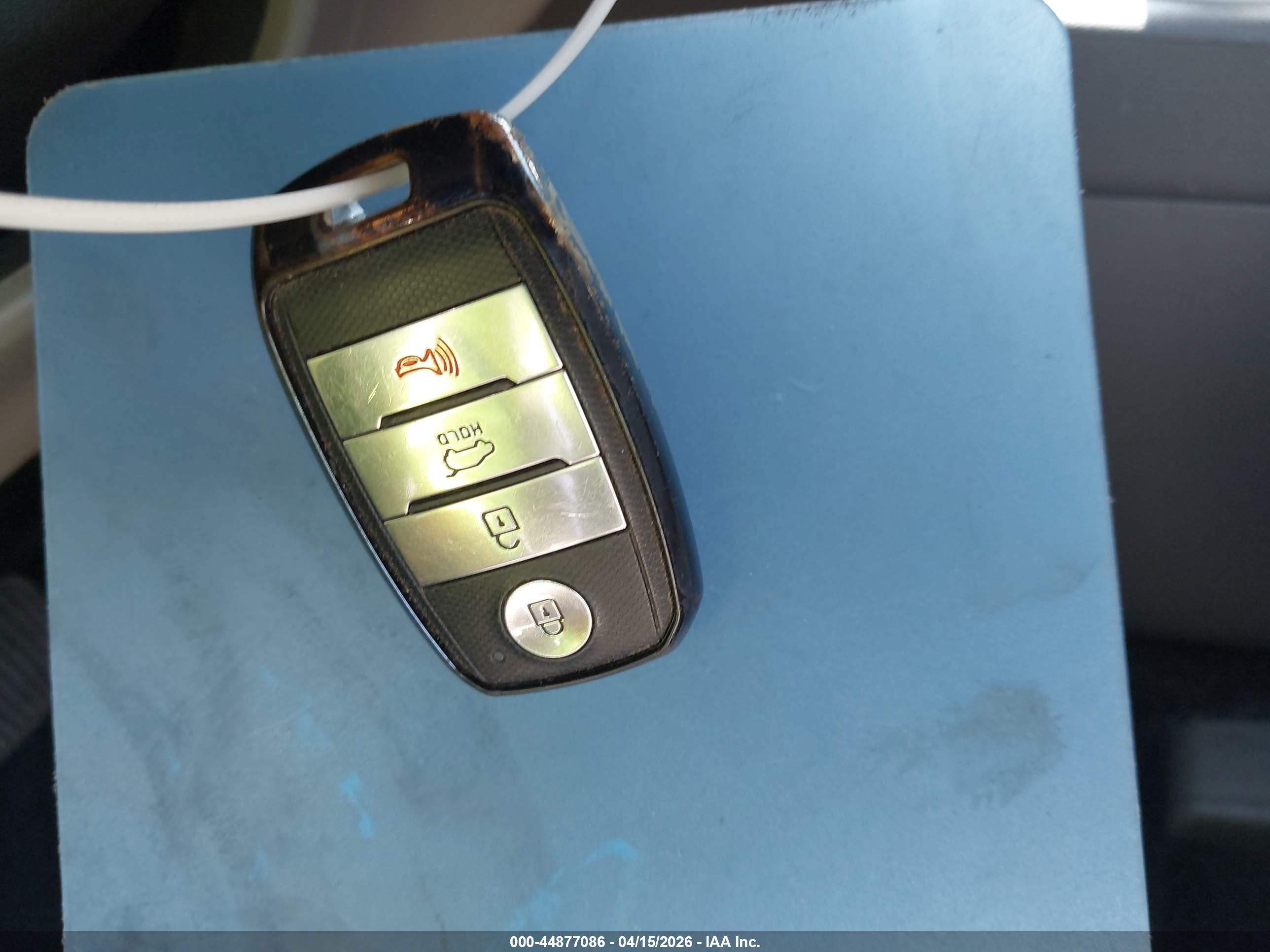 KIA SPORTAGE image 11