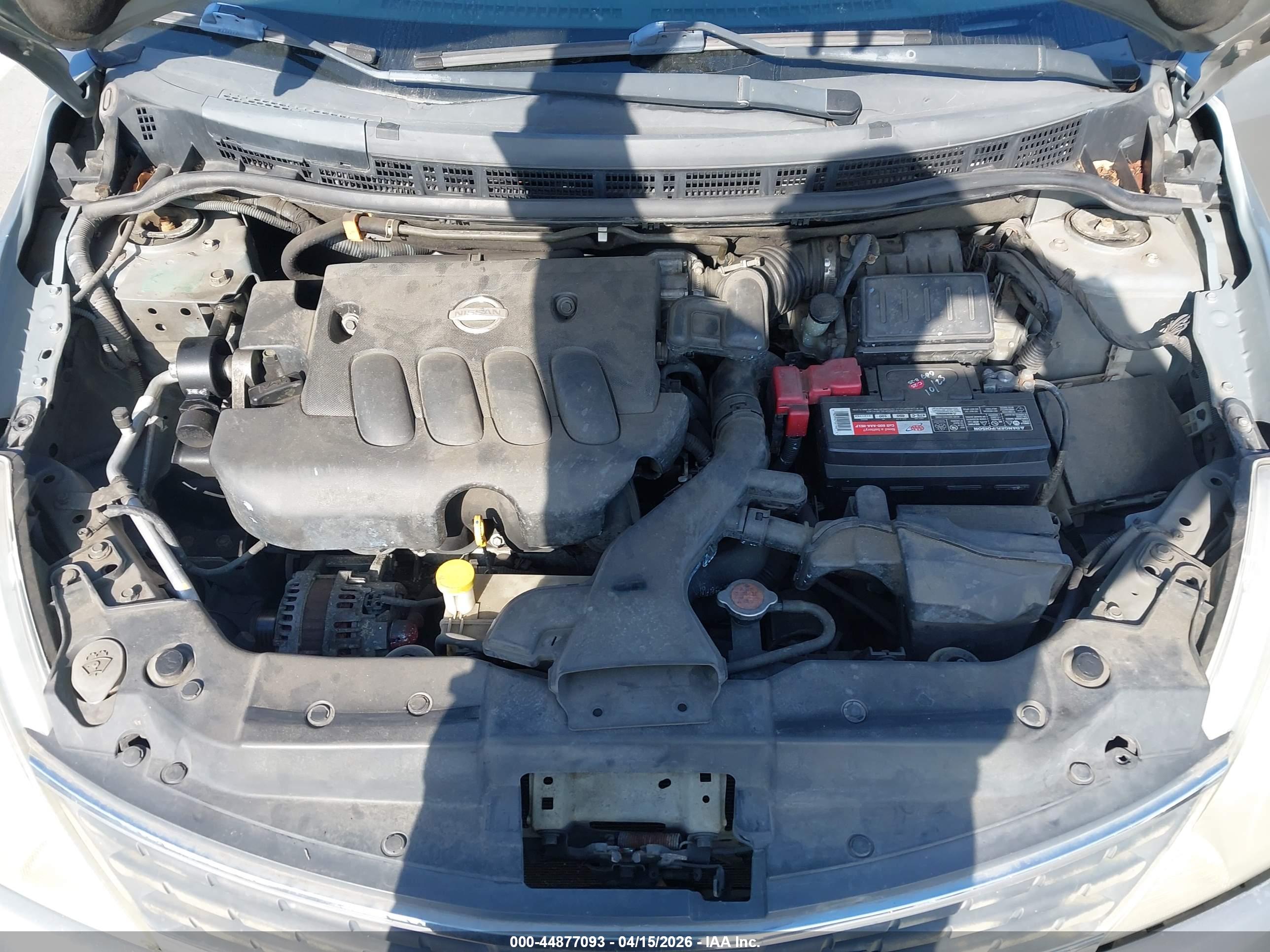 NISSAN VERSA image 10