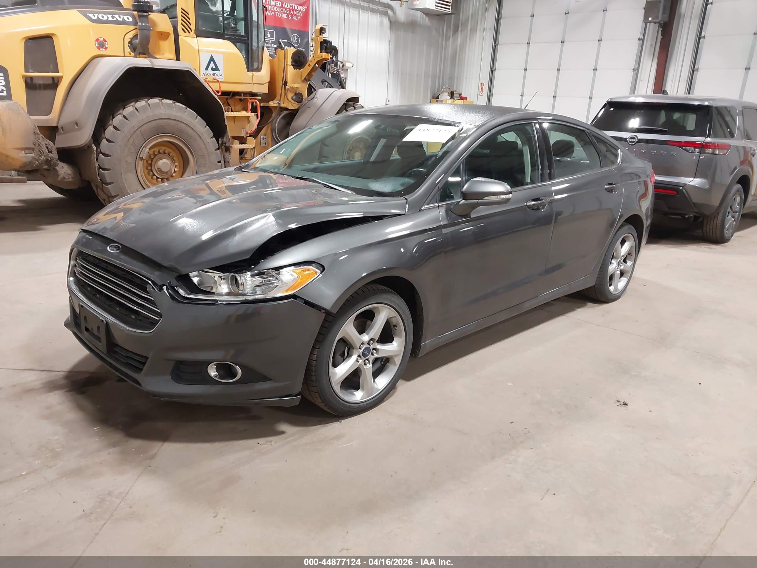 FORD FUSION image 2