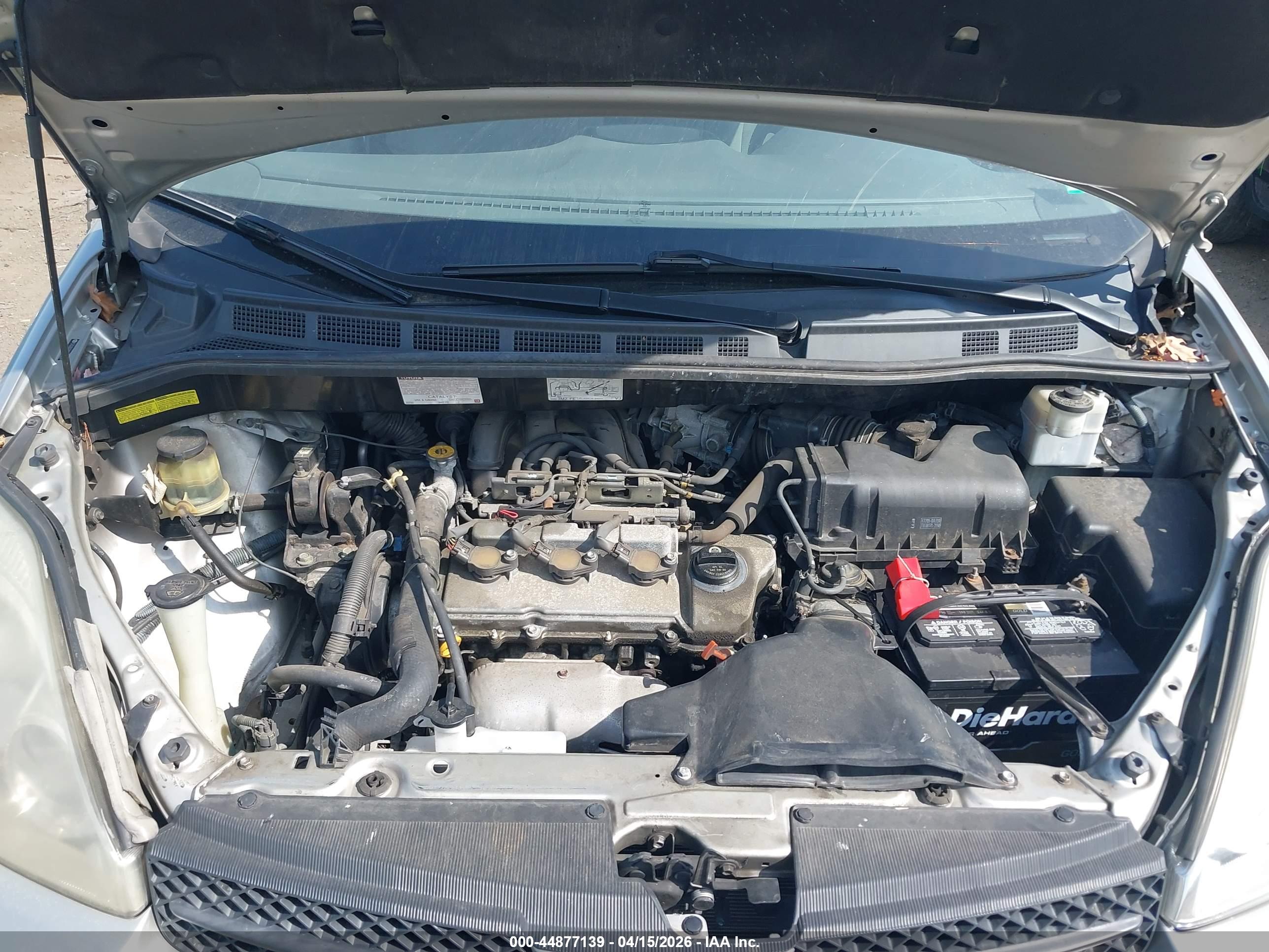 TOYOTA SIENNA image 10