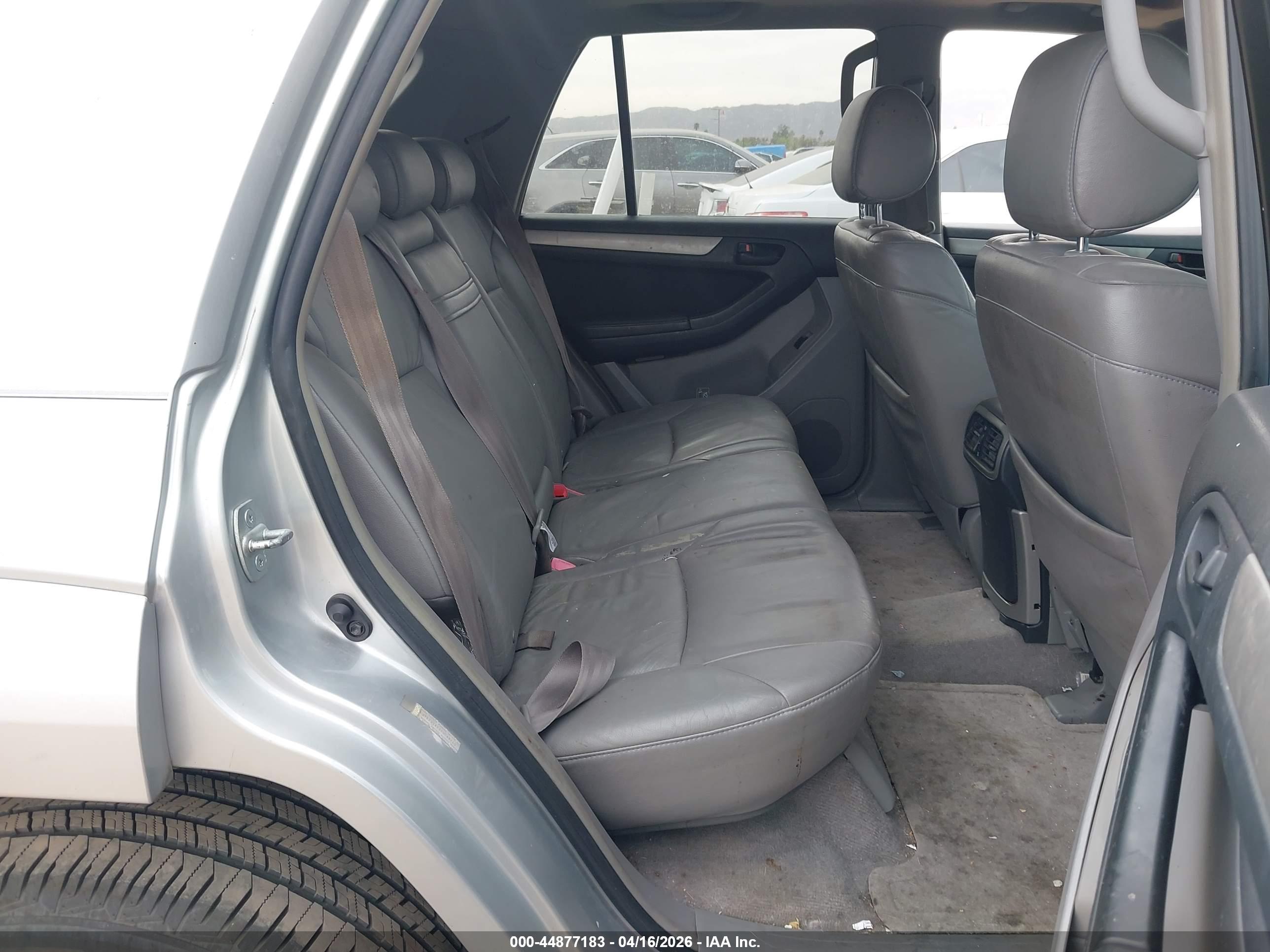 TOYOTA 4RUNNER image 8