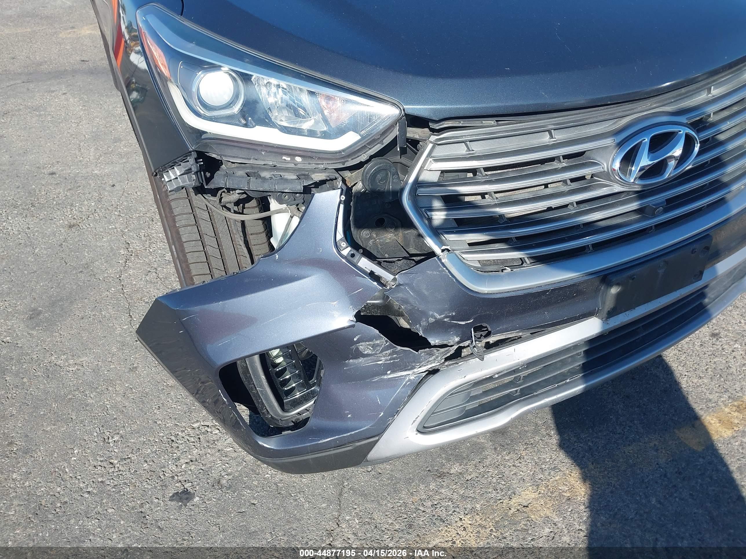 HYUNDAI SANTA image 6
