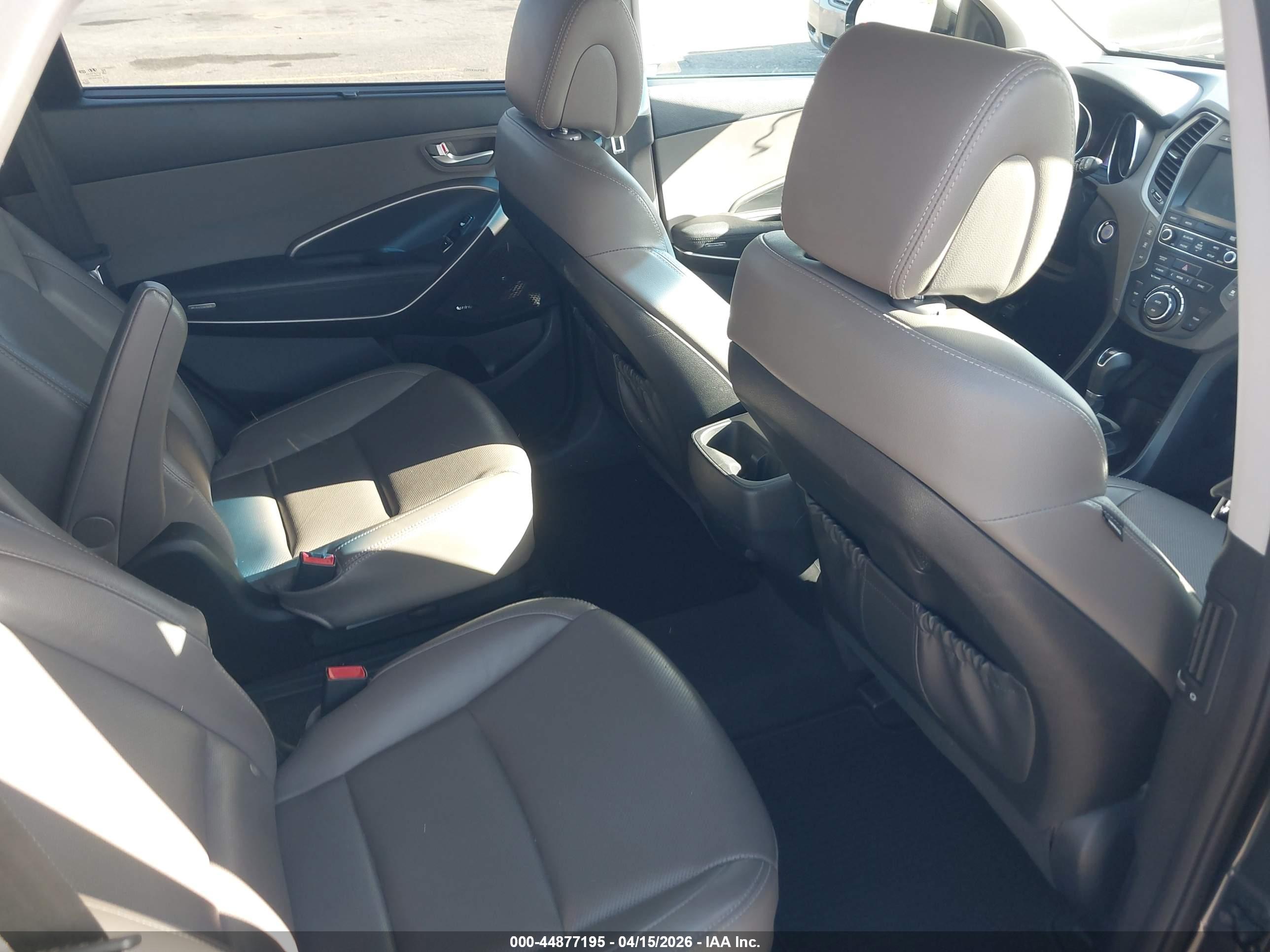 HYUNDAI SANTA image 8
