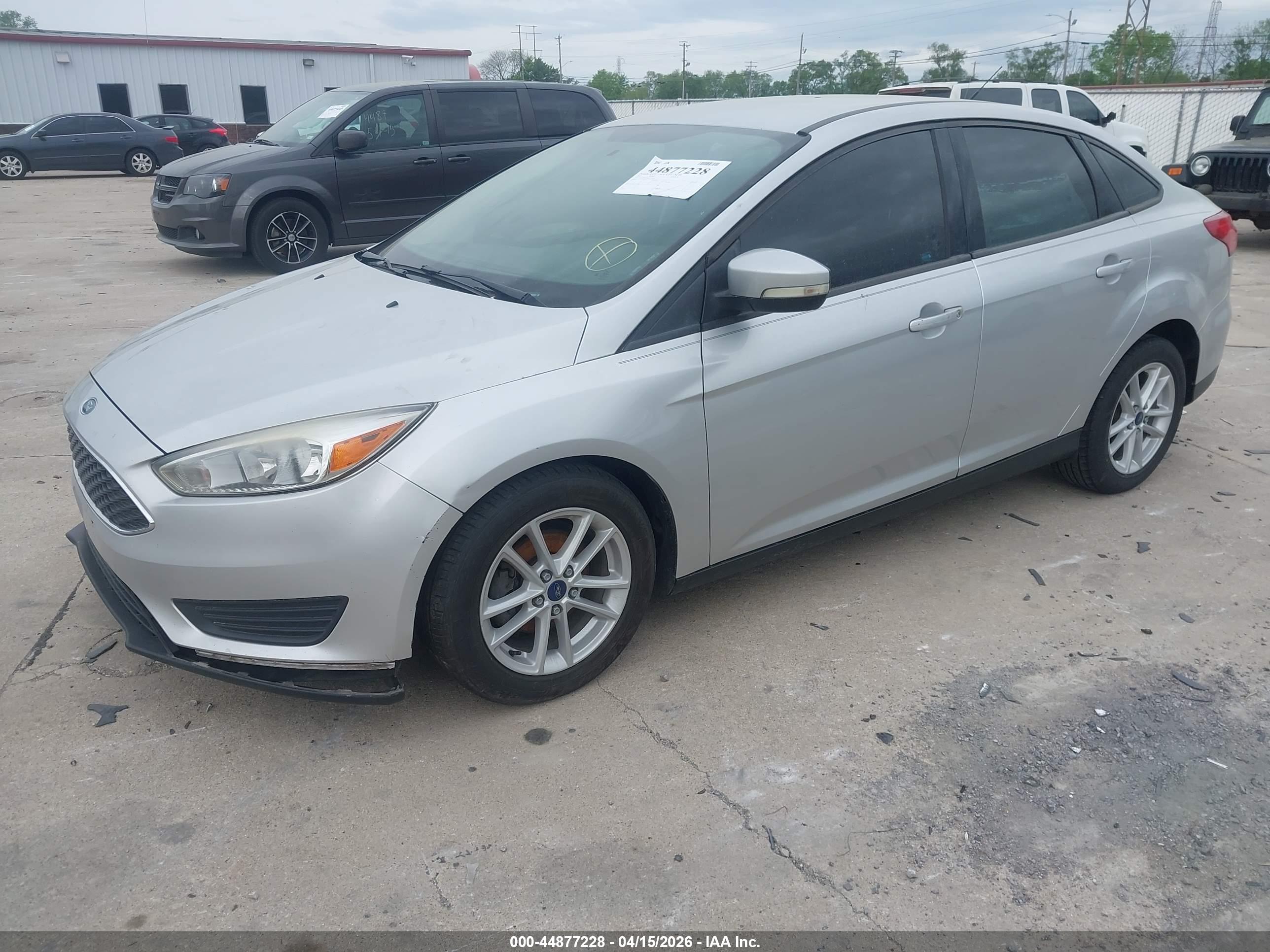 FORD FOCUS image 2