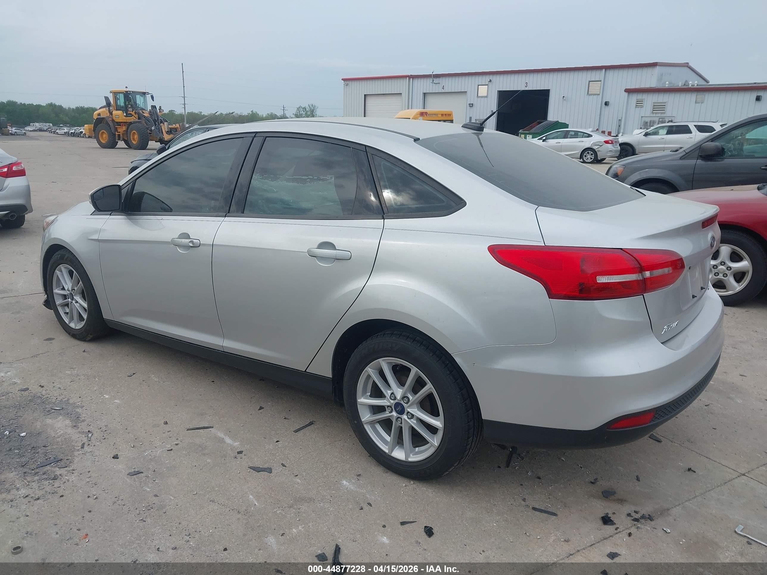 FORD FOCUS image 3