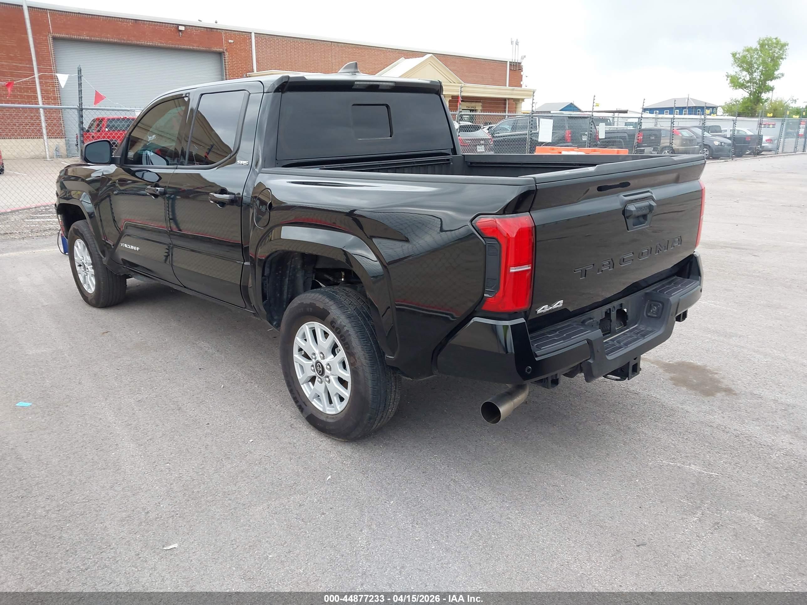 TOYOTA TACOMA image 3