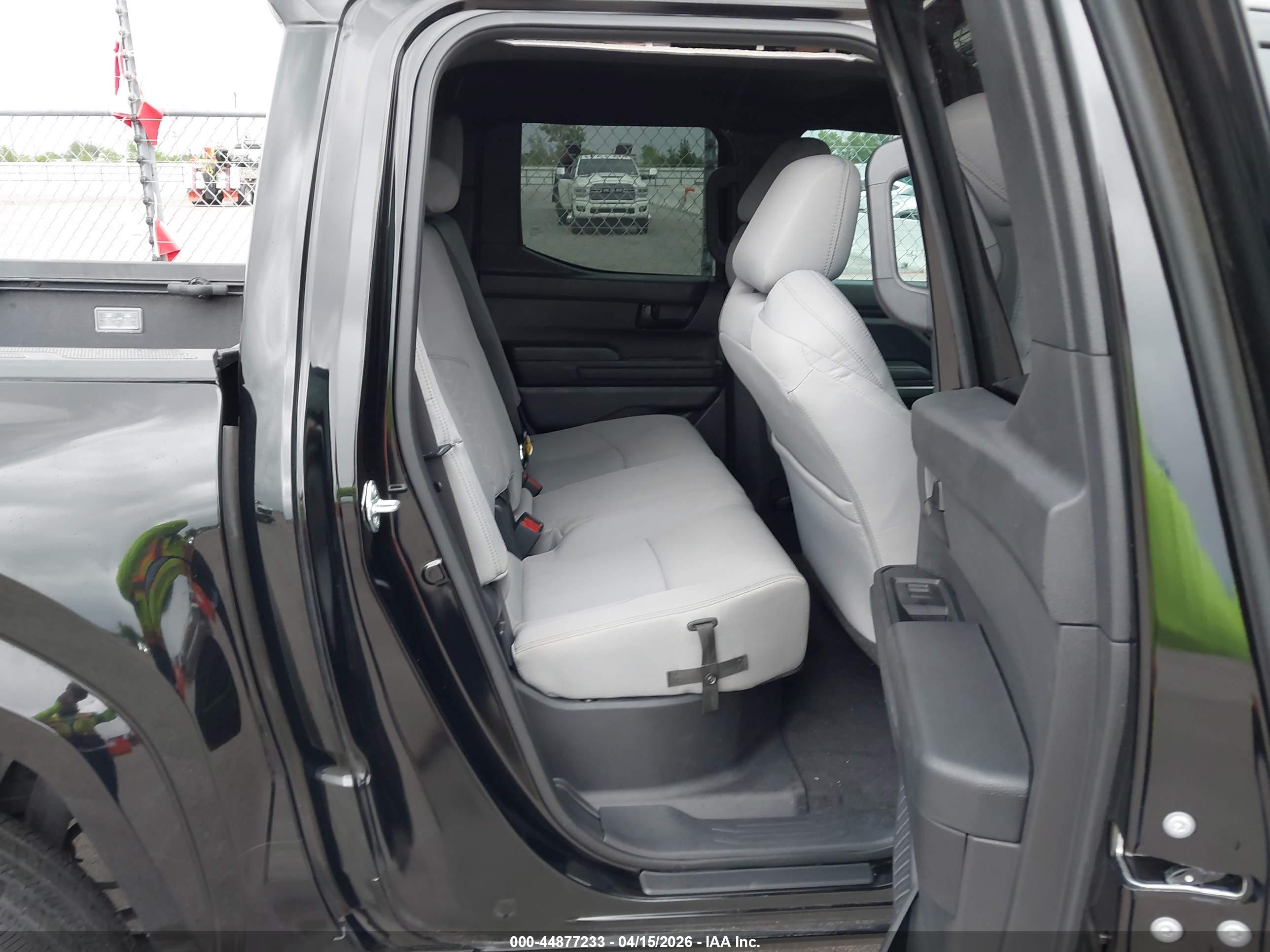 TOYOTA TACOMA image 8