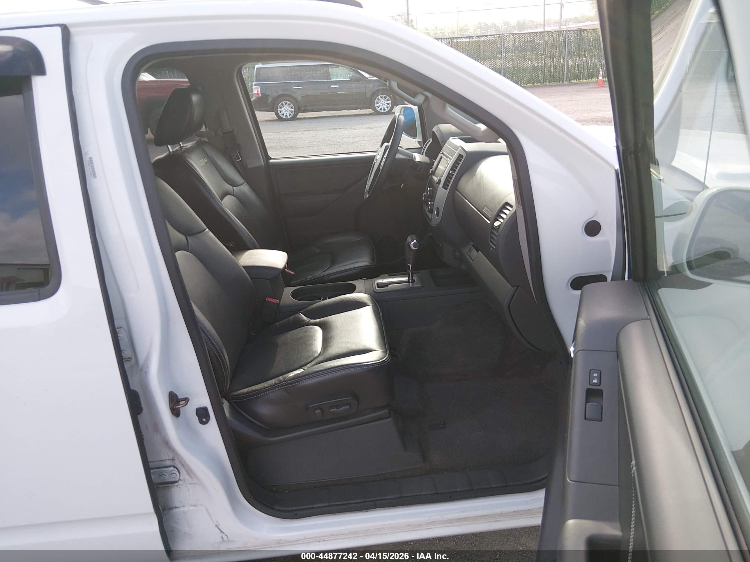 NISSAN FRONTIER image 5