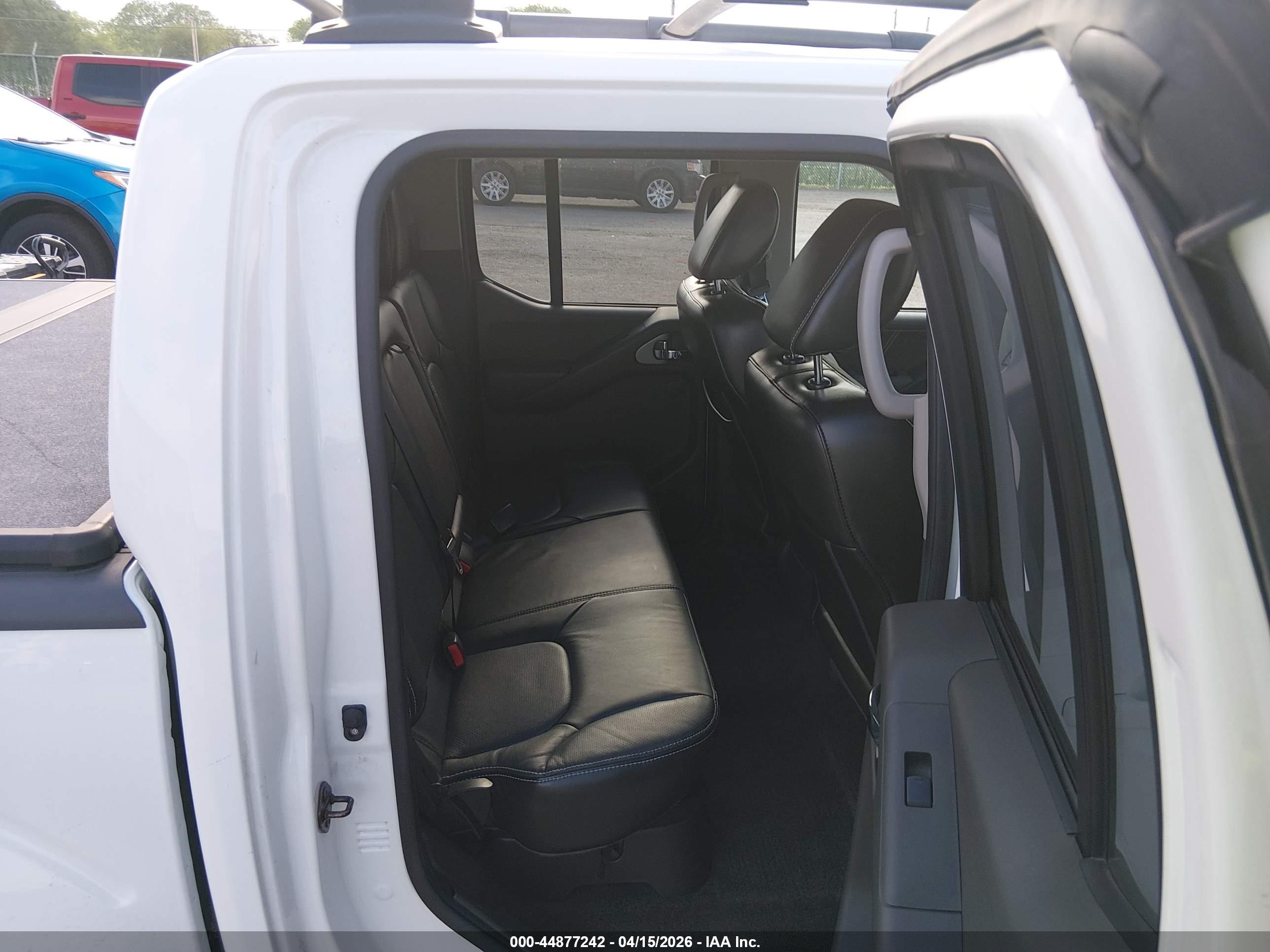 NISSAN FRONTIER image 8