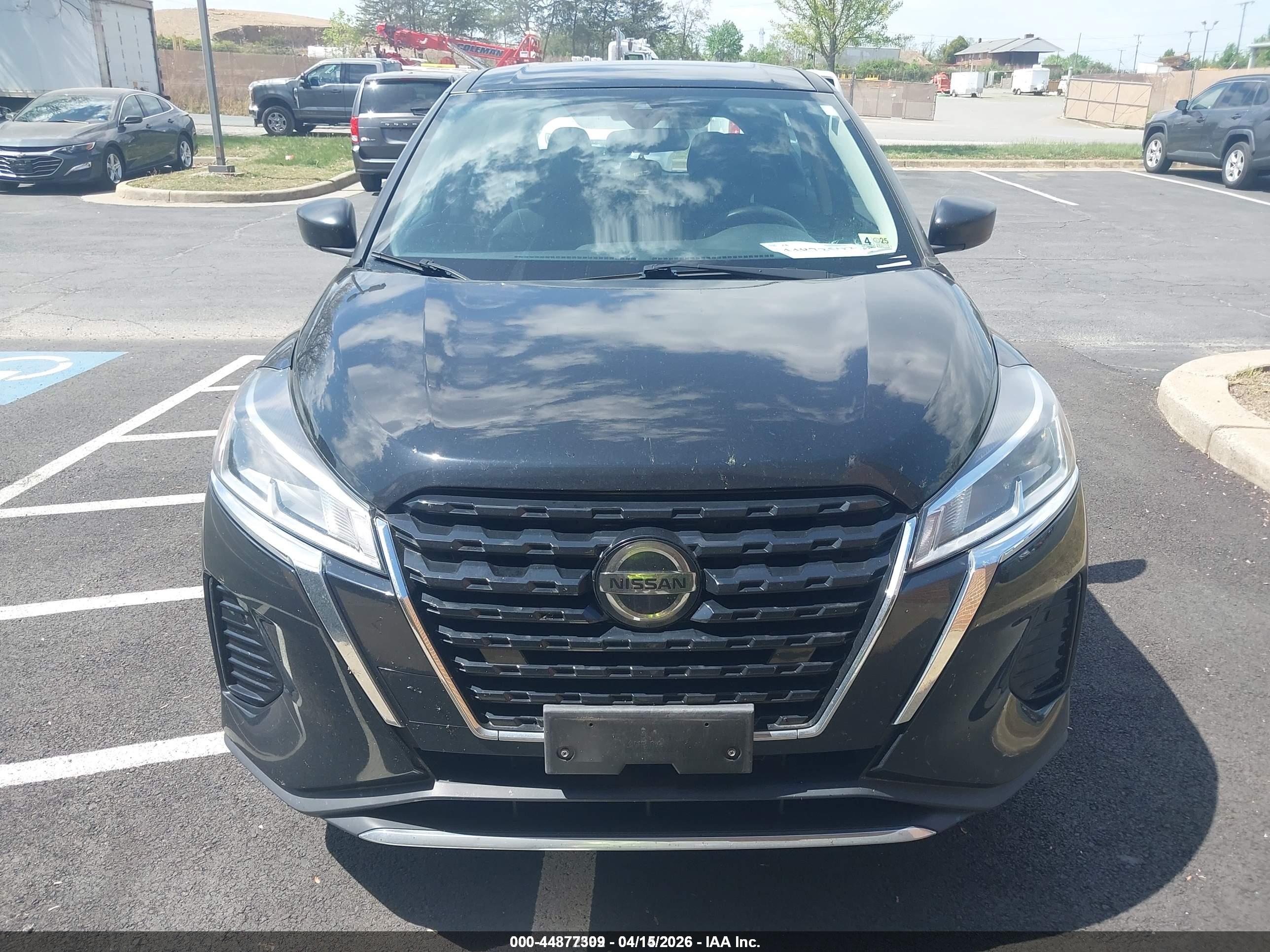 NISSAN KICKS image 6