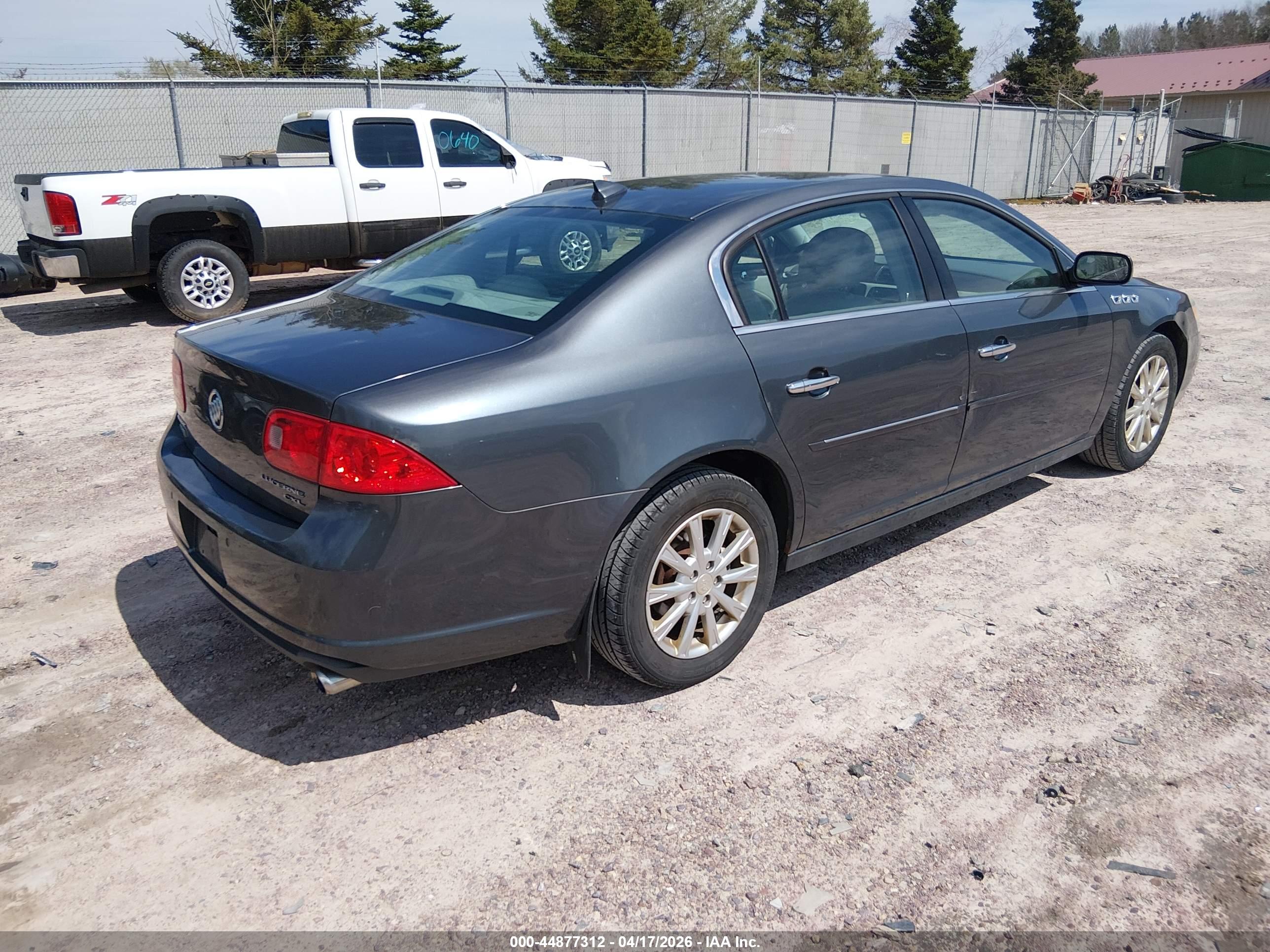 BUICK LUCERNE image 4