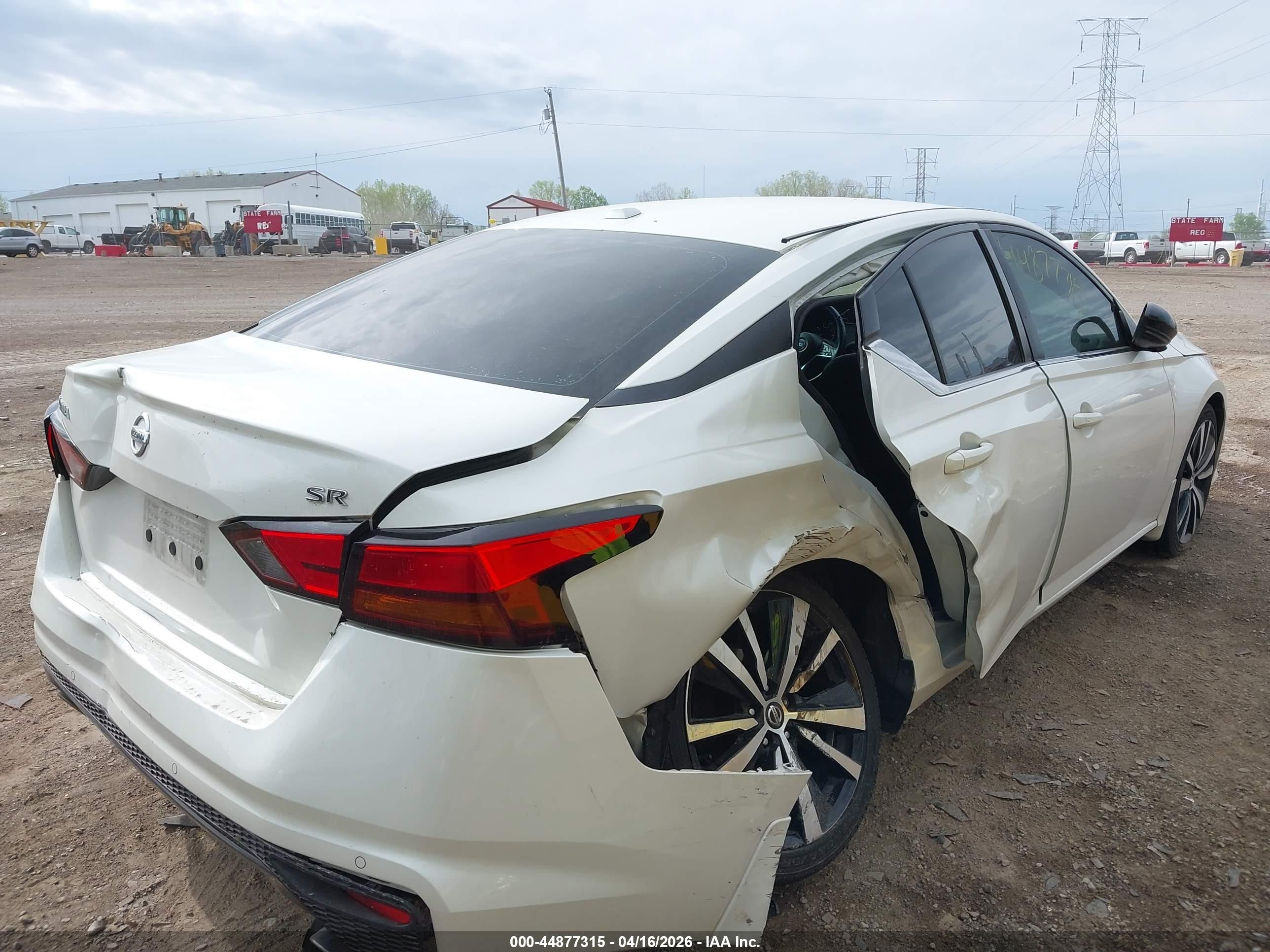 NISSAN ALTIMA image 6