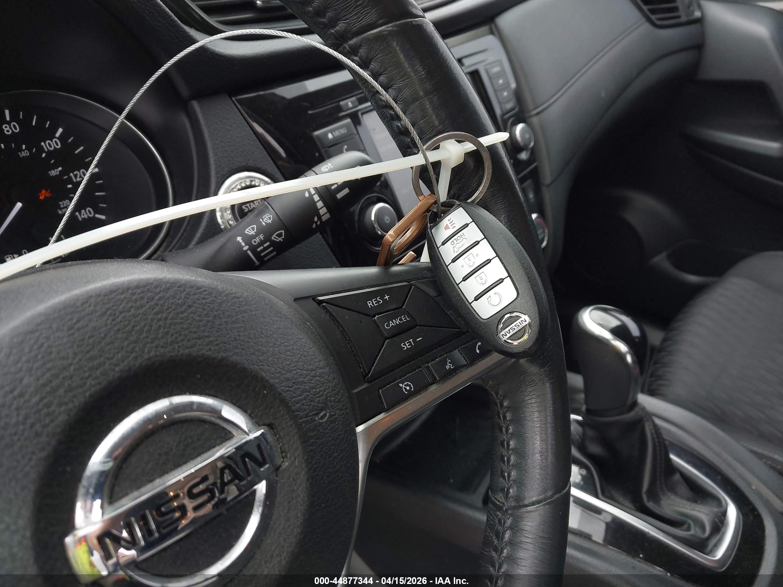 NISSAN ROGUE image 11