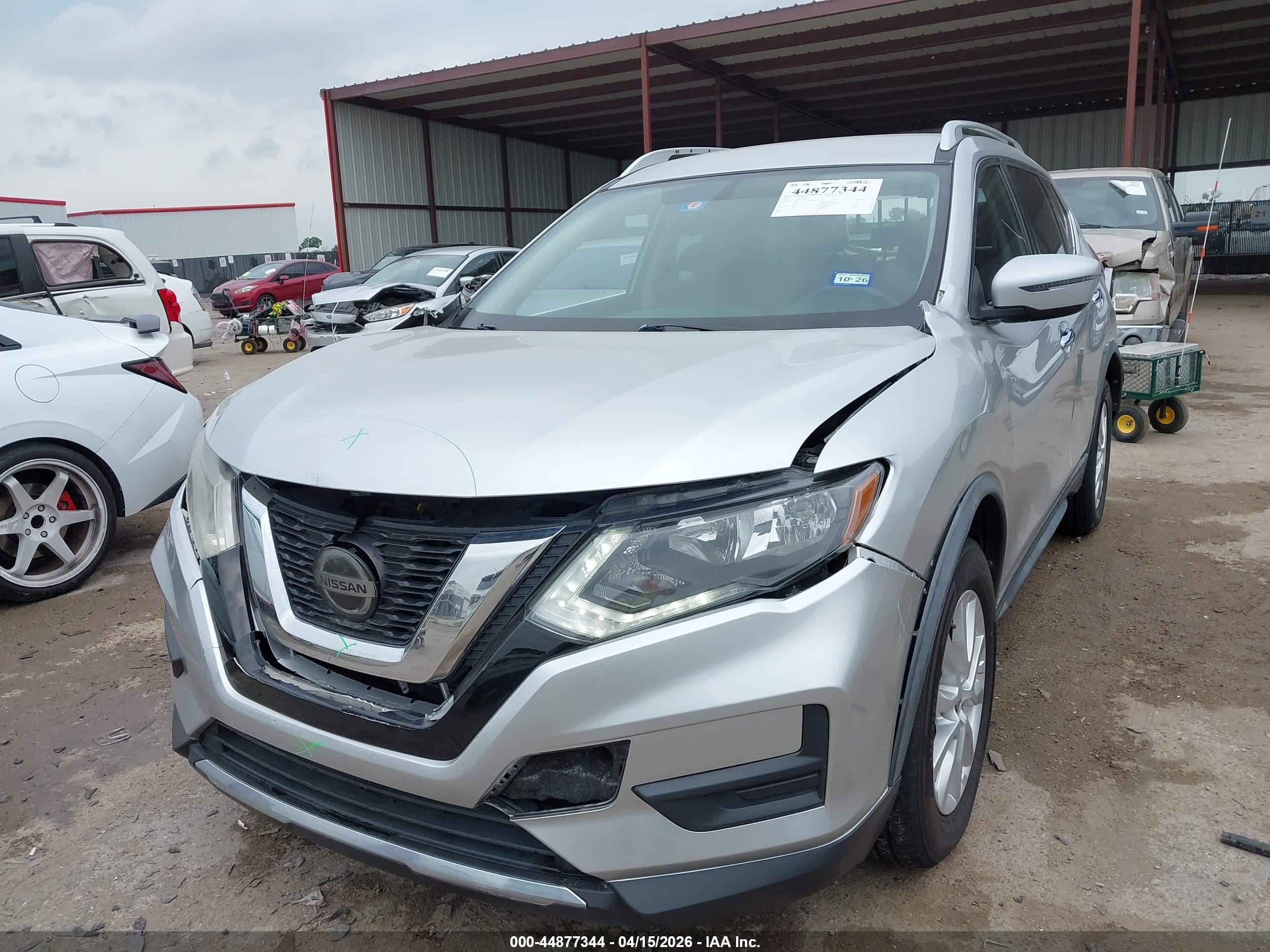 NISSAN ROGUE image 2