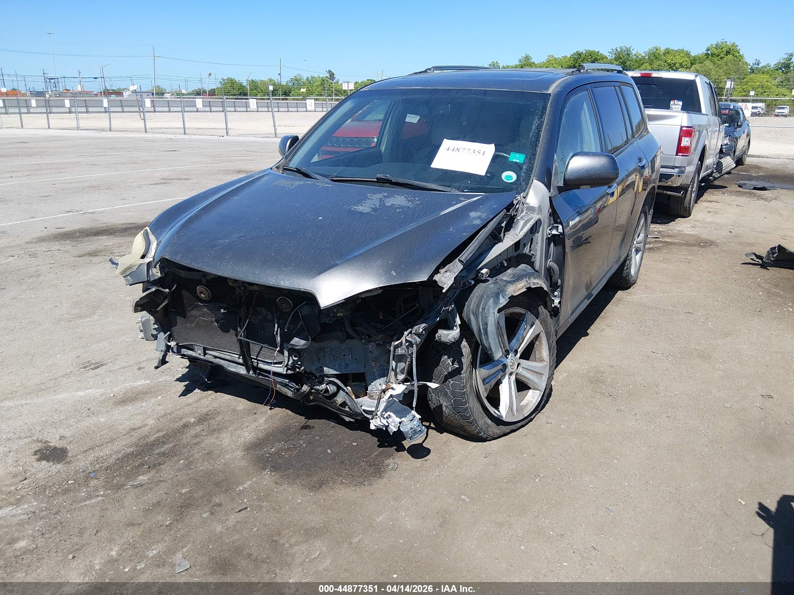 TOYOTA HIGHLANDER image 2