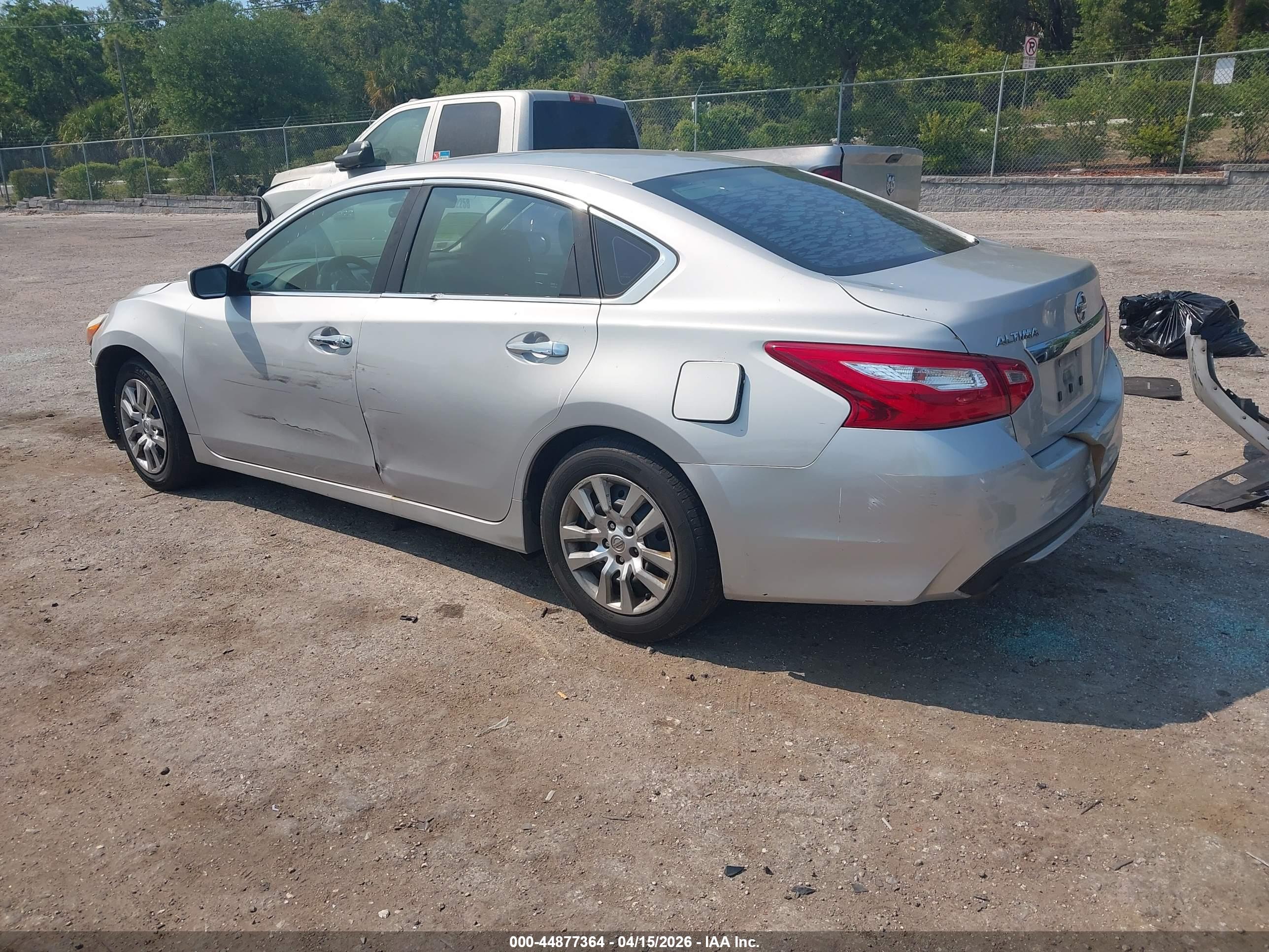 NISSAN ALTIMA image 3