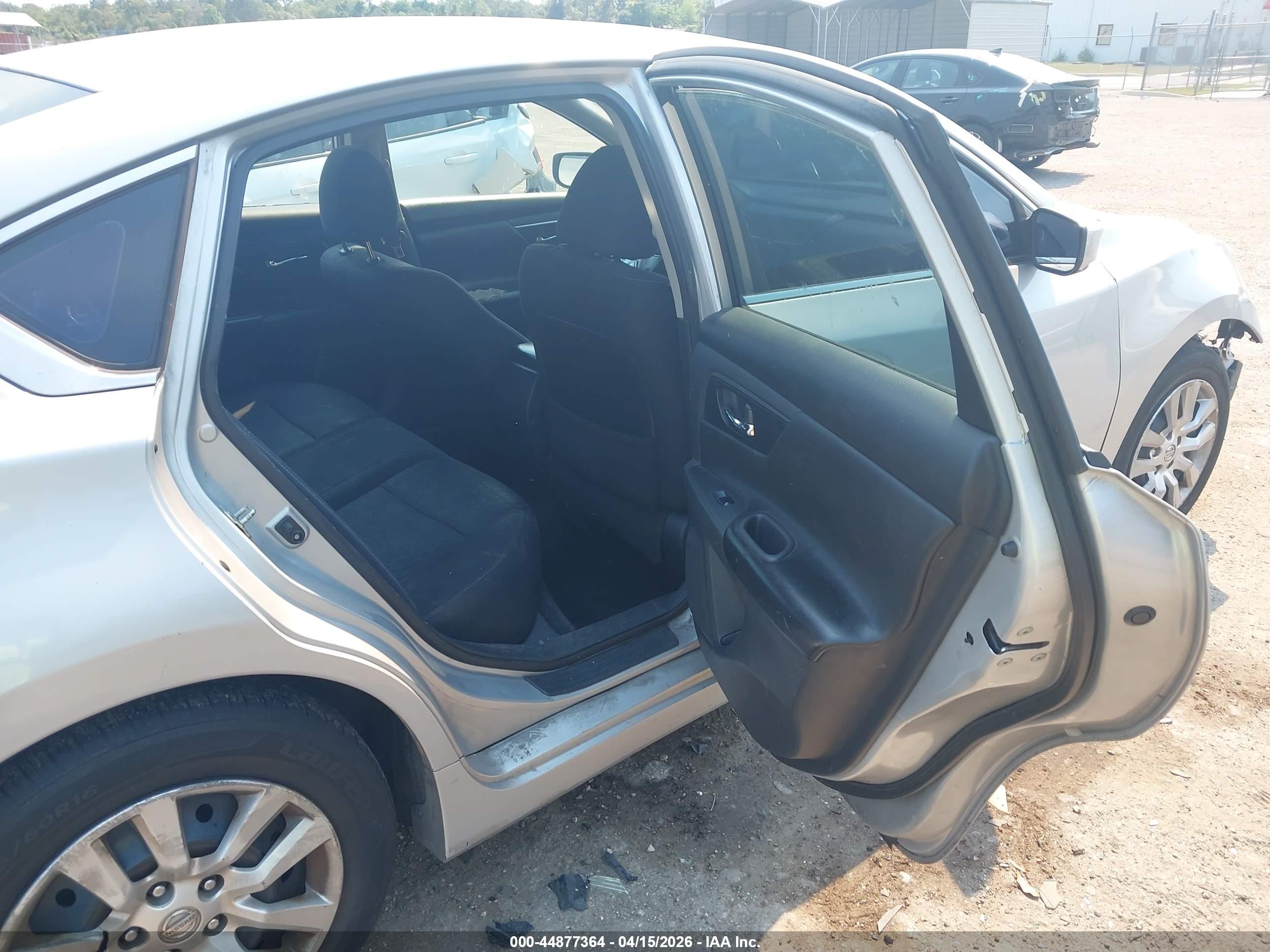 NISSAN ALTIMA image 8