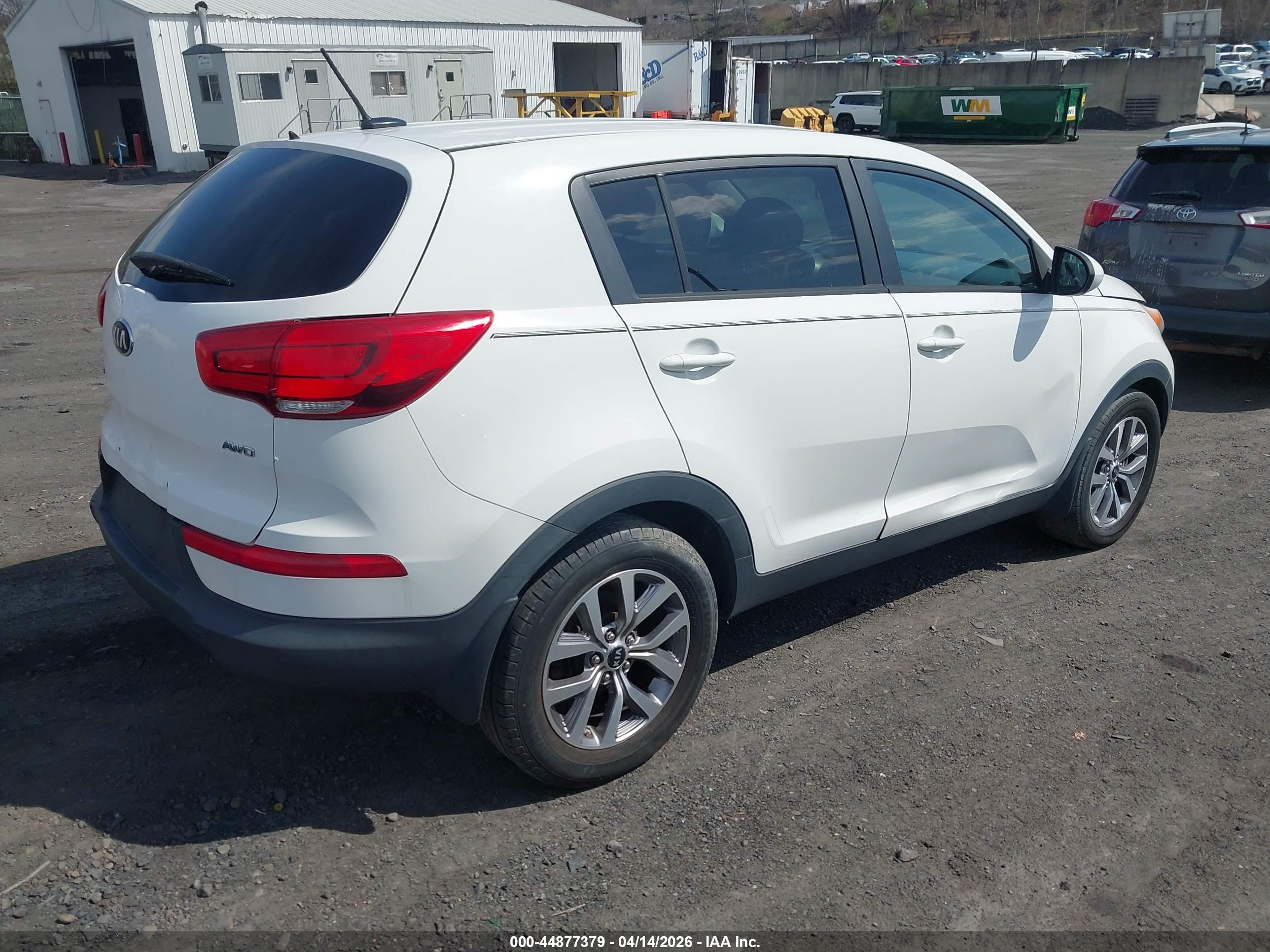 KIA SPORTAGE image 4