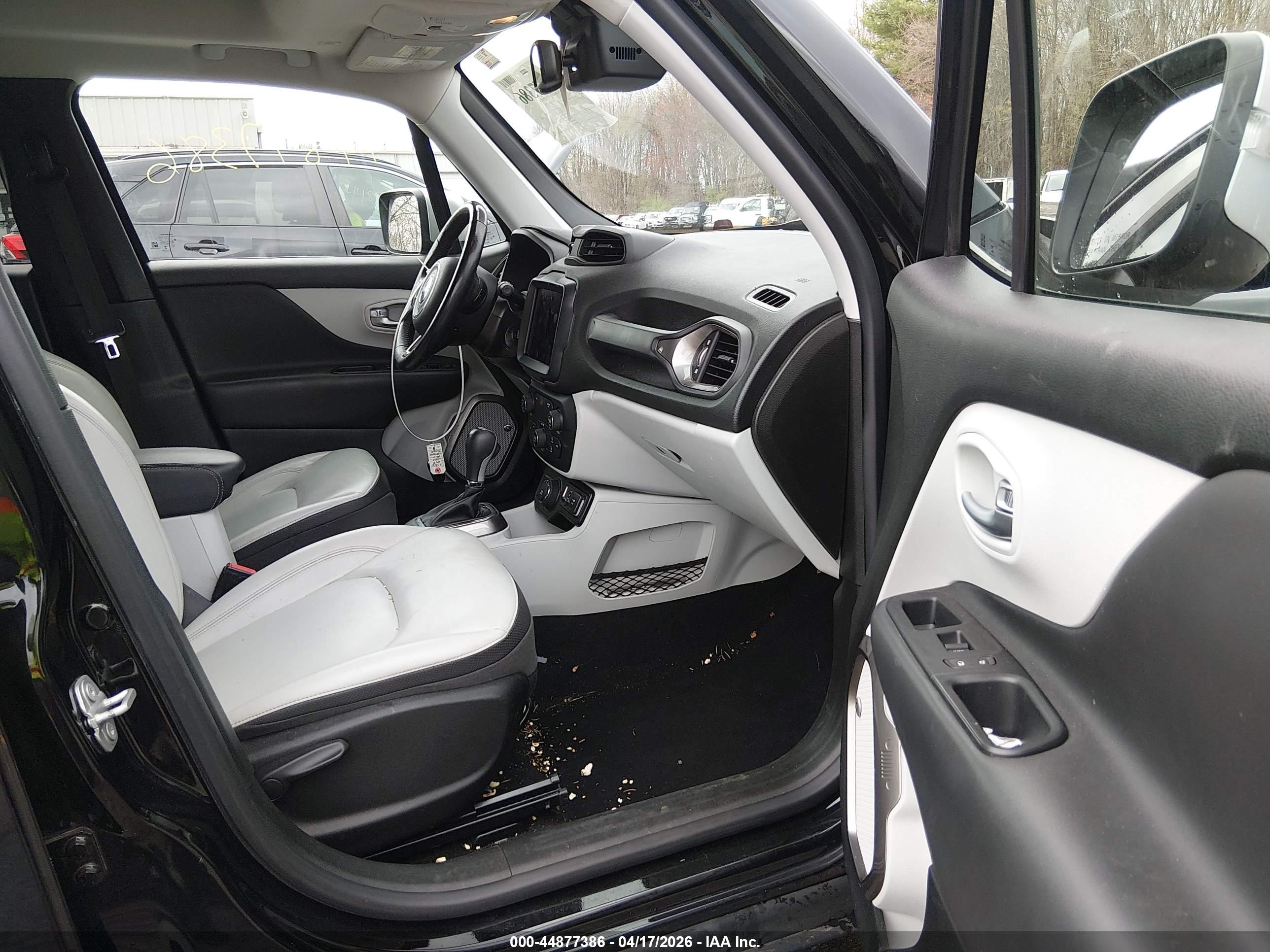 JEEP RENEGADE image 5