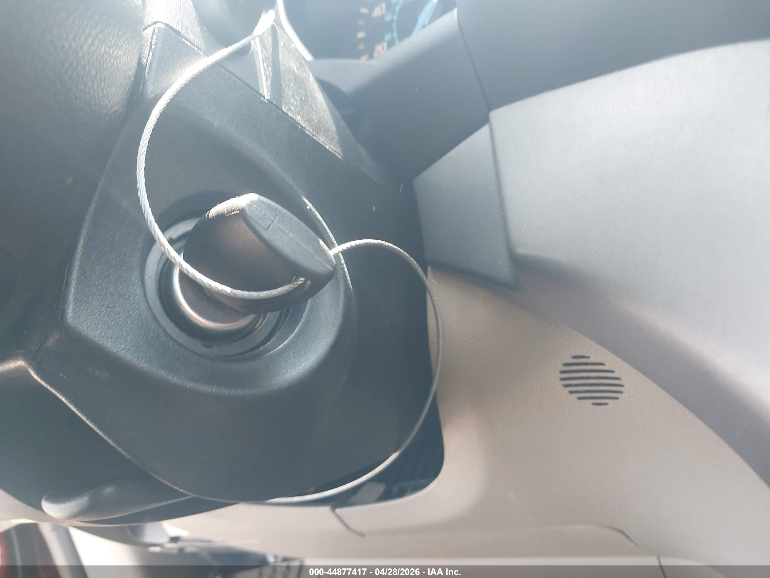FORD ESCAPE image 11