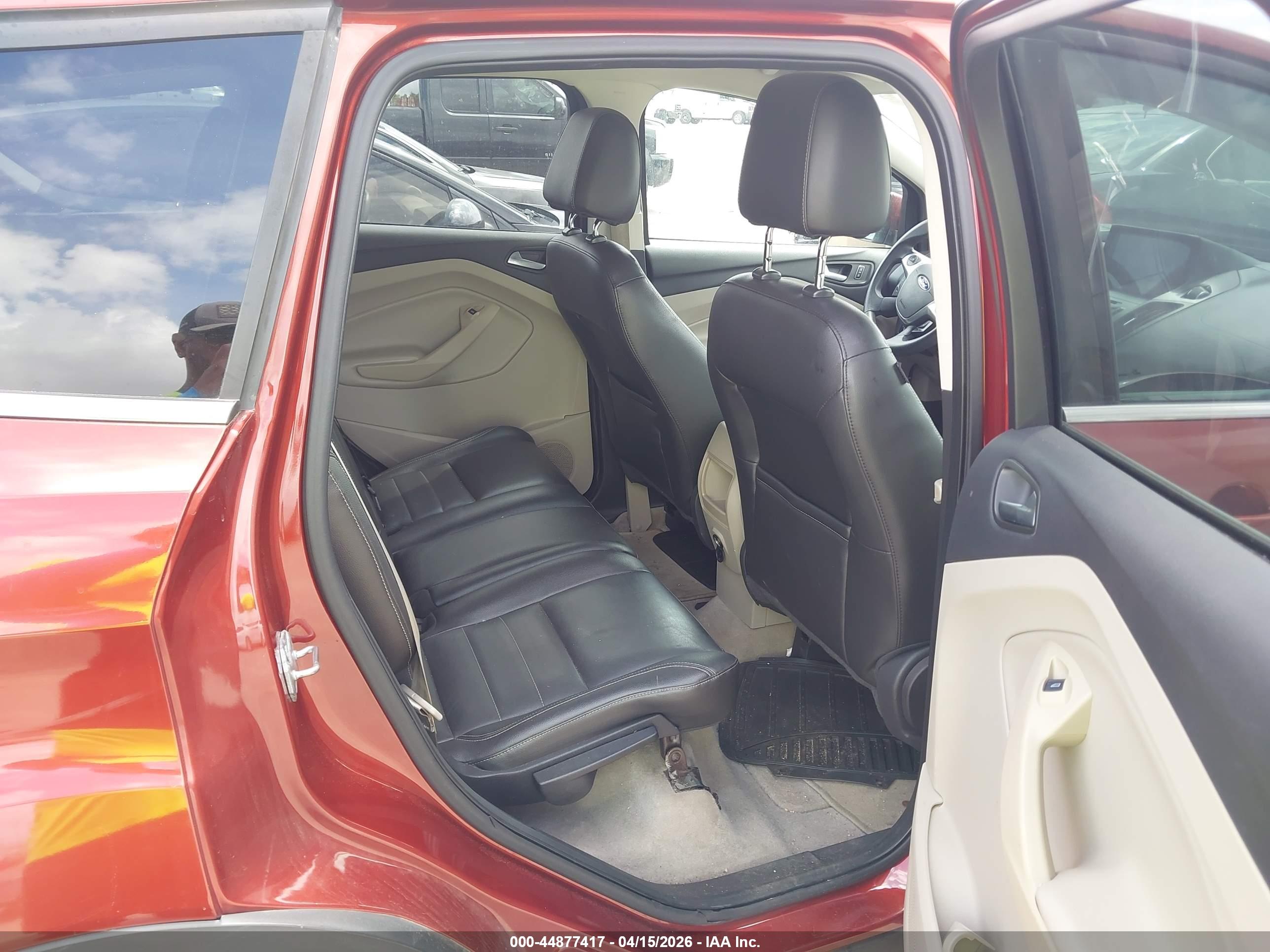 FORD ESCAPE image 8