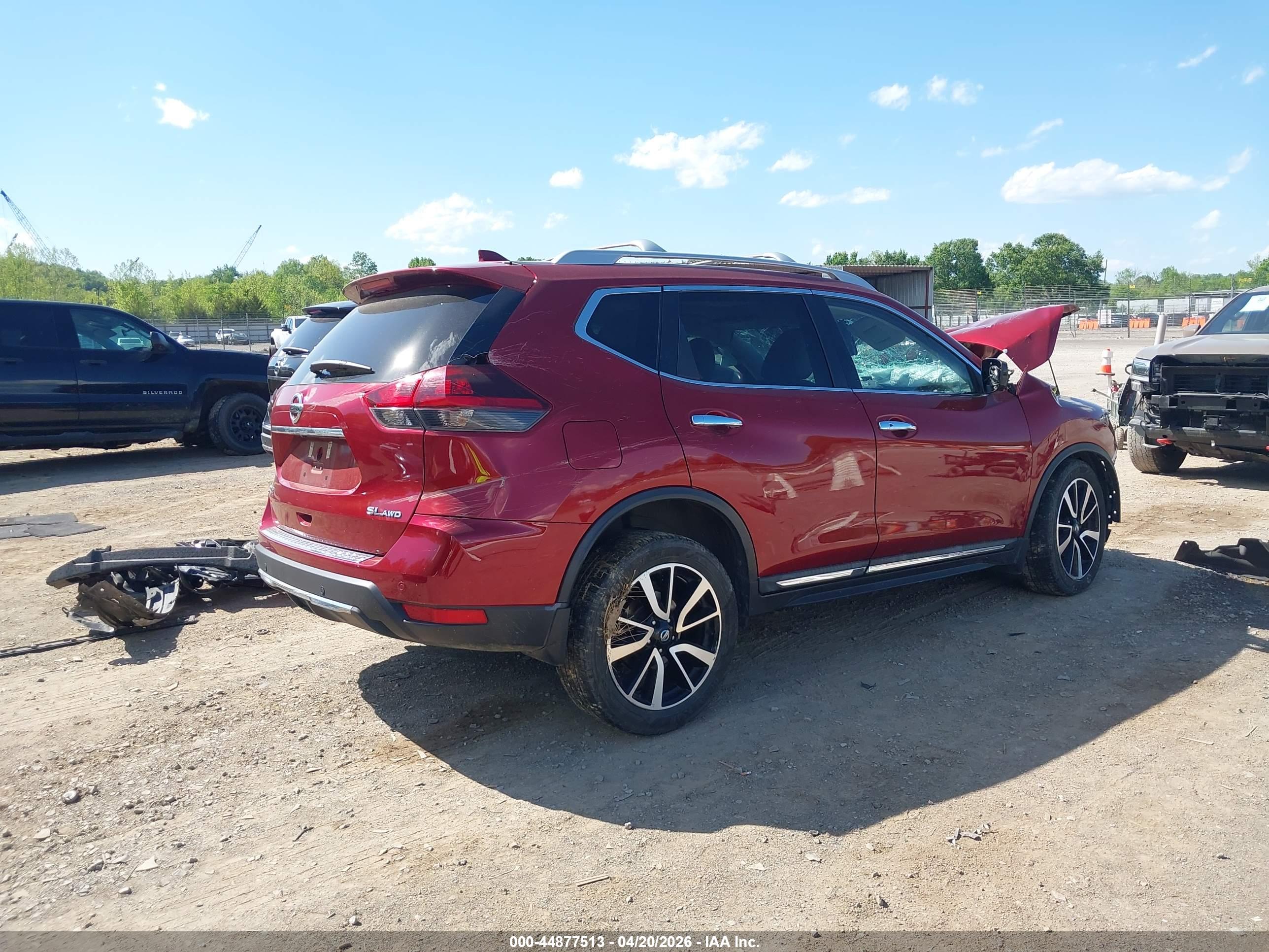 NISSAN ROGUE image 4