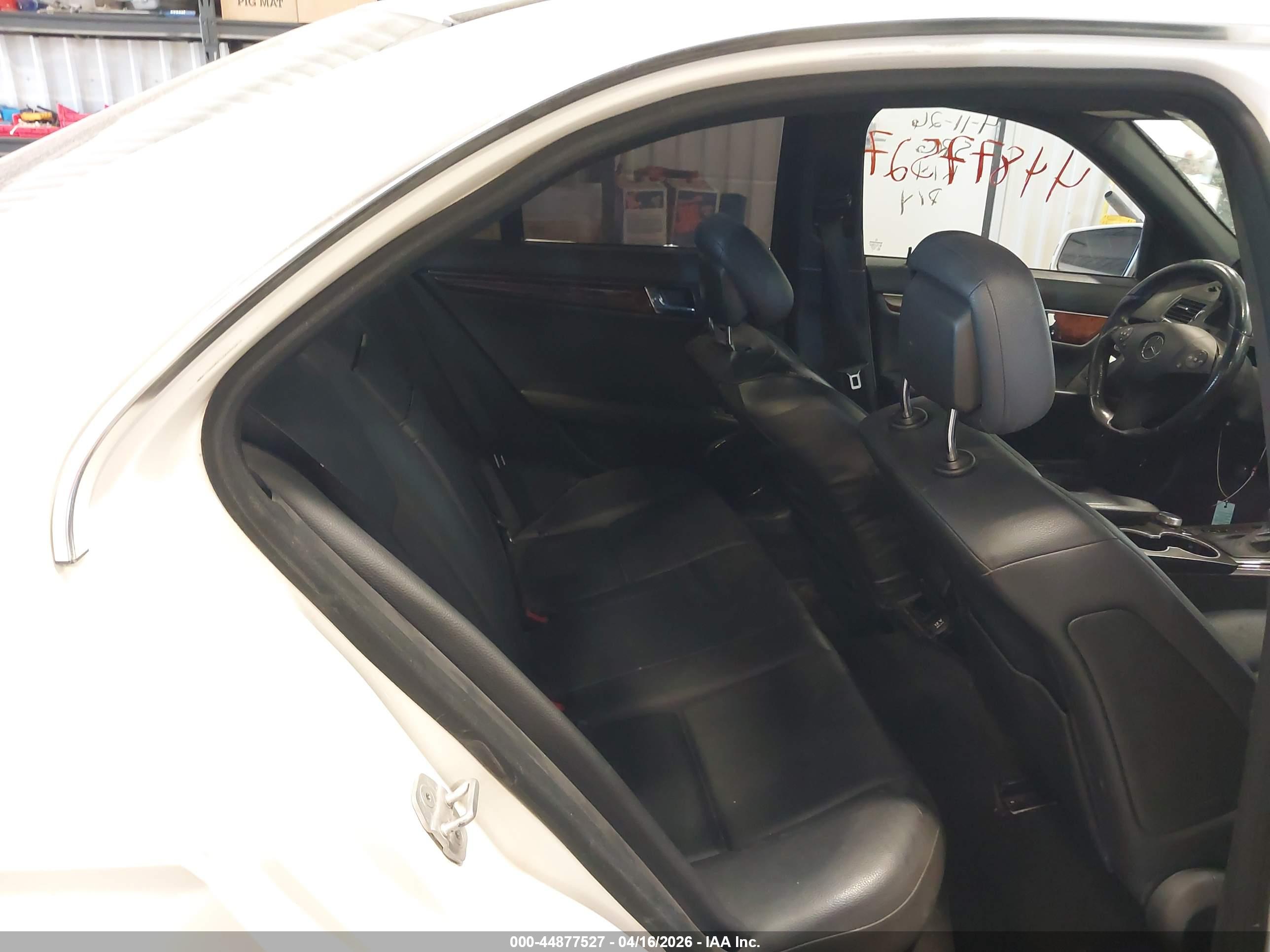 MERCEDES-BENZ C image 8