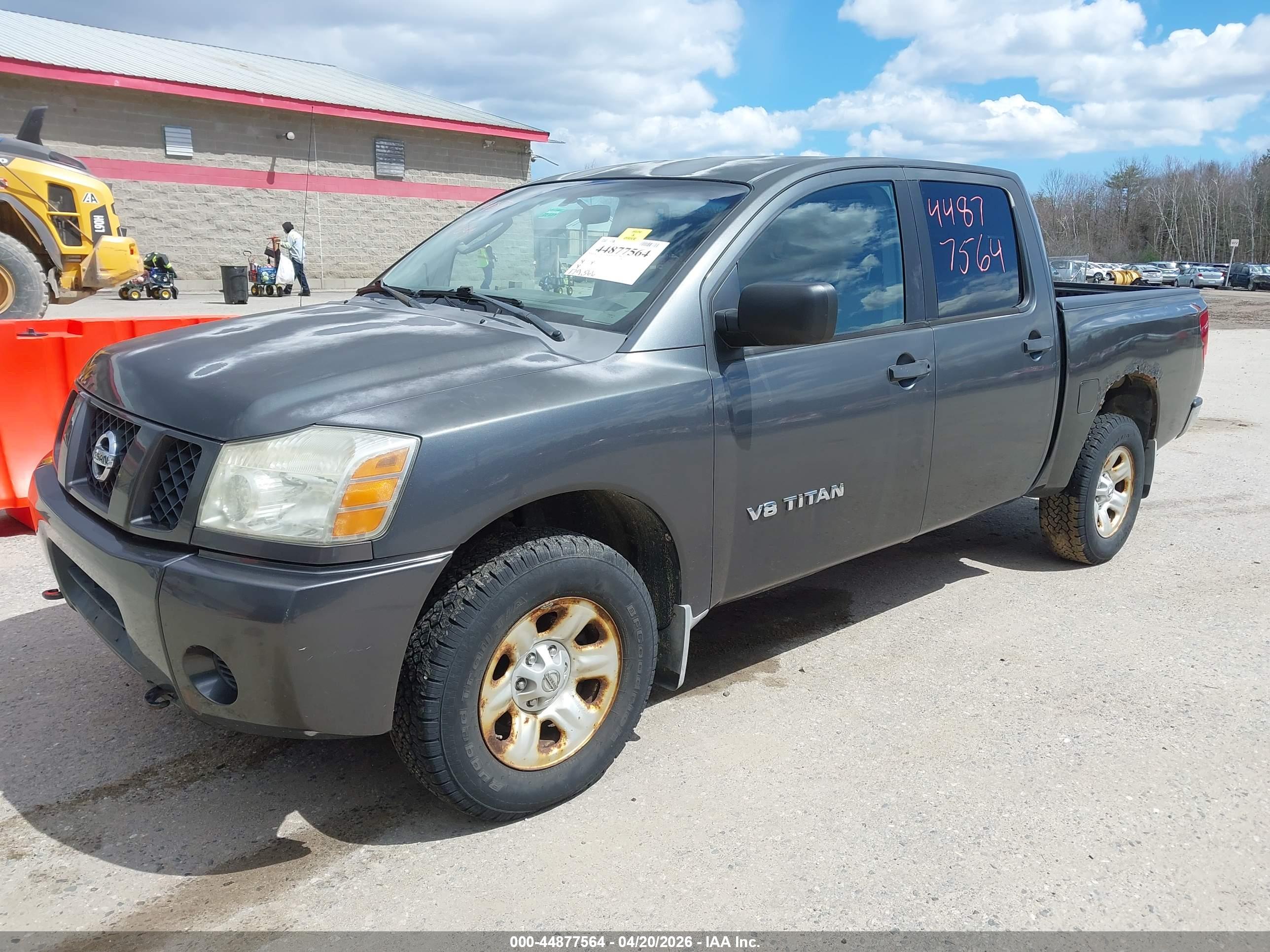 NISSAN TITAN image 2