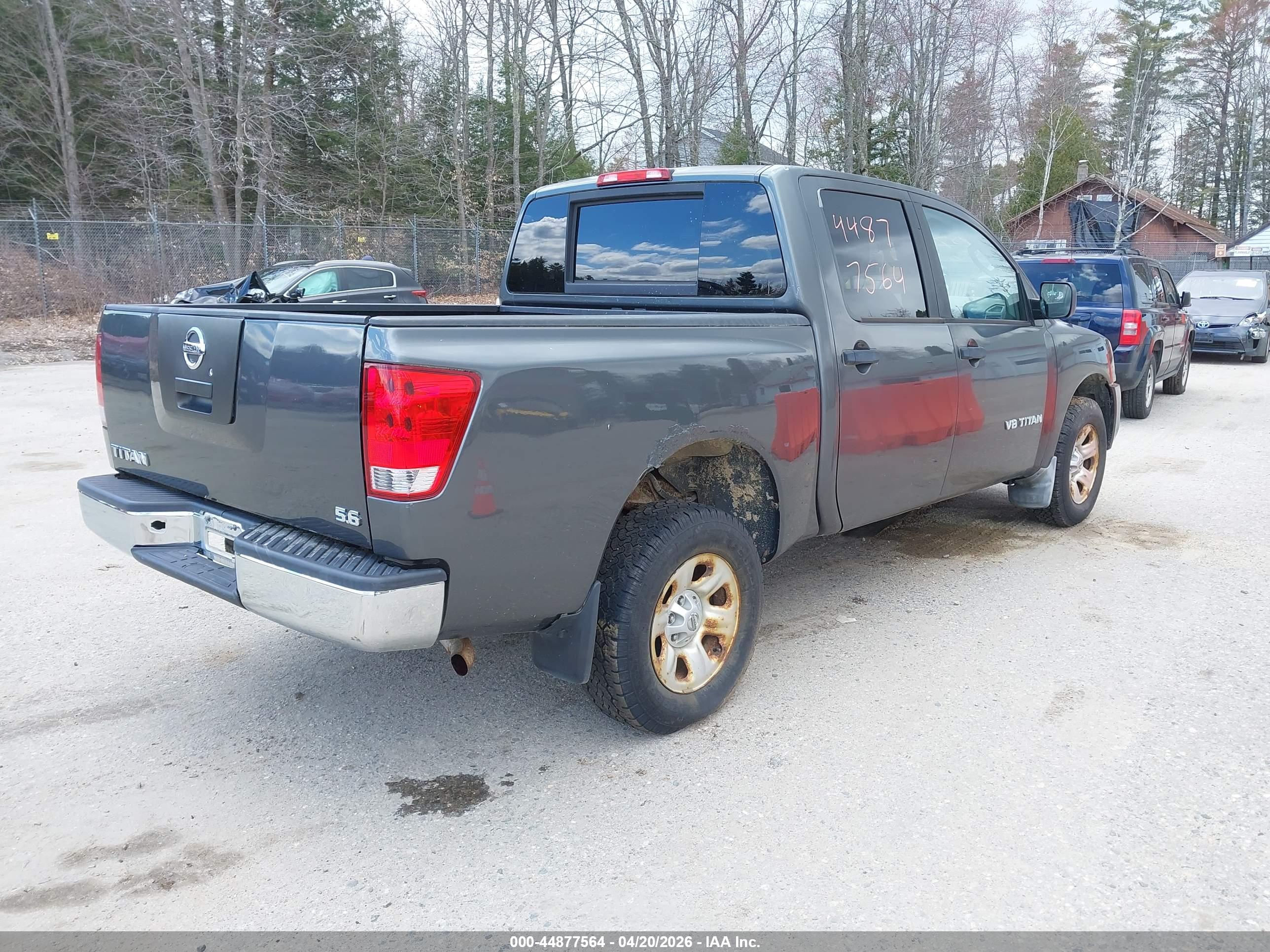 NISSAN TITAN image 4