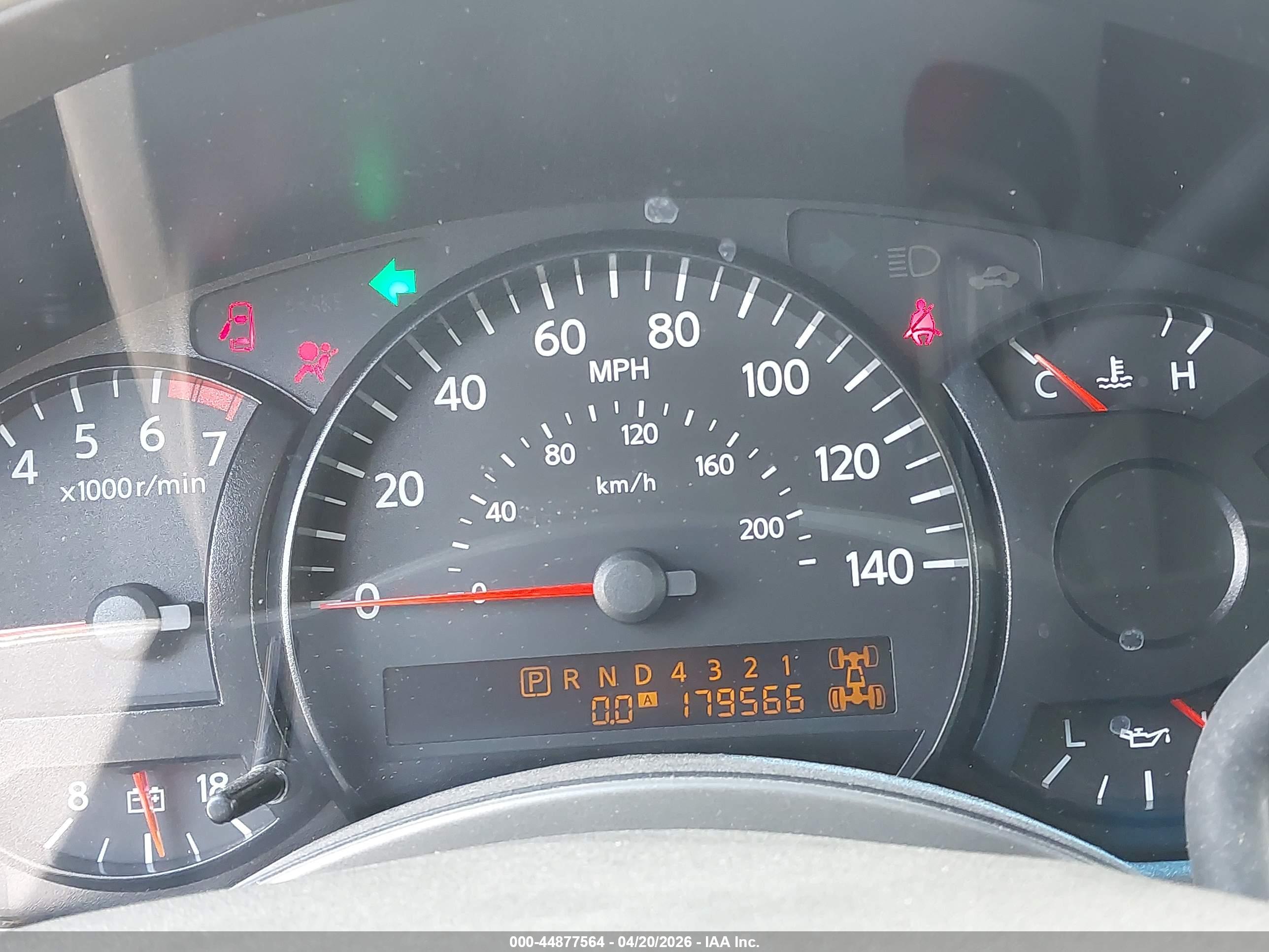 NISSAN TITAN image 7