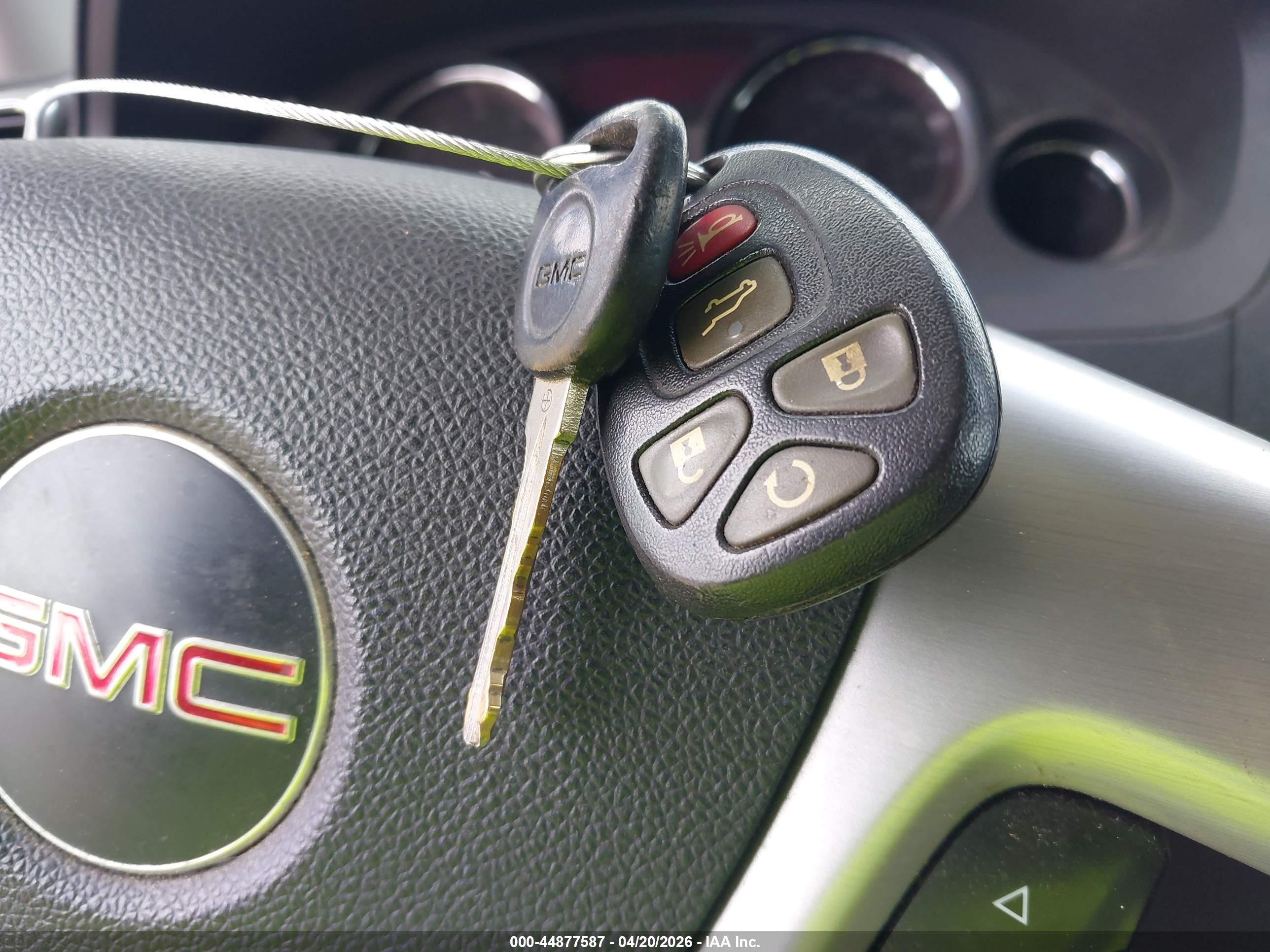 GMC ACADIA image 11