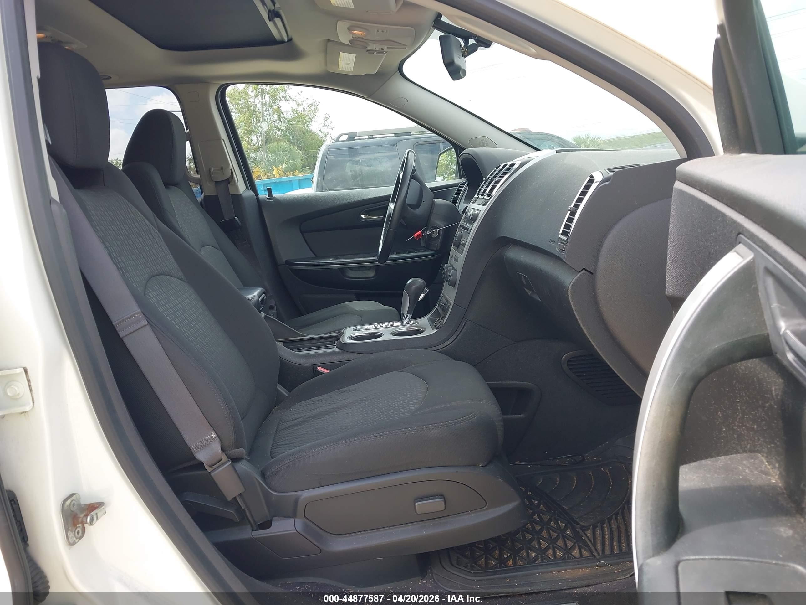 GMC ACADIA image 5
