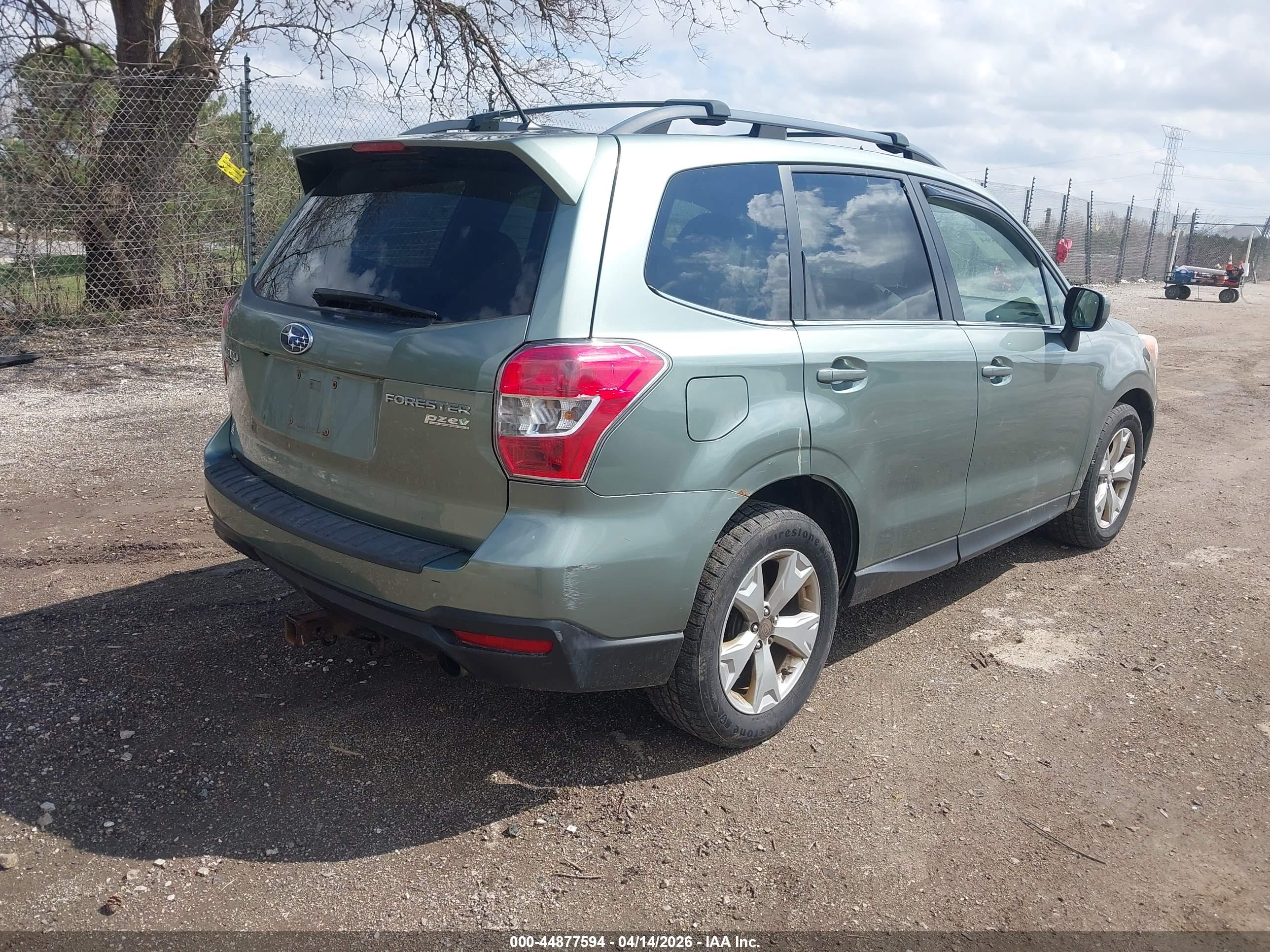 SUBARU FORESTER image 4