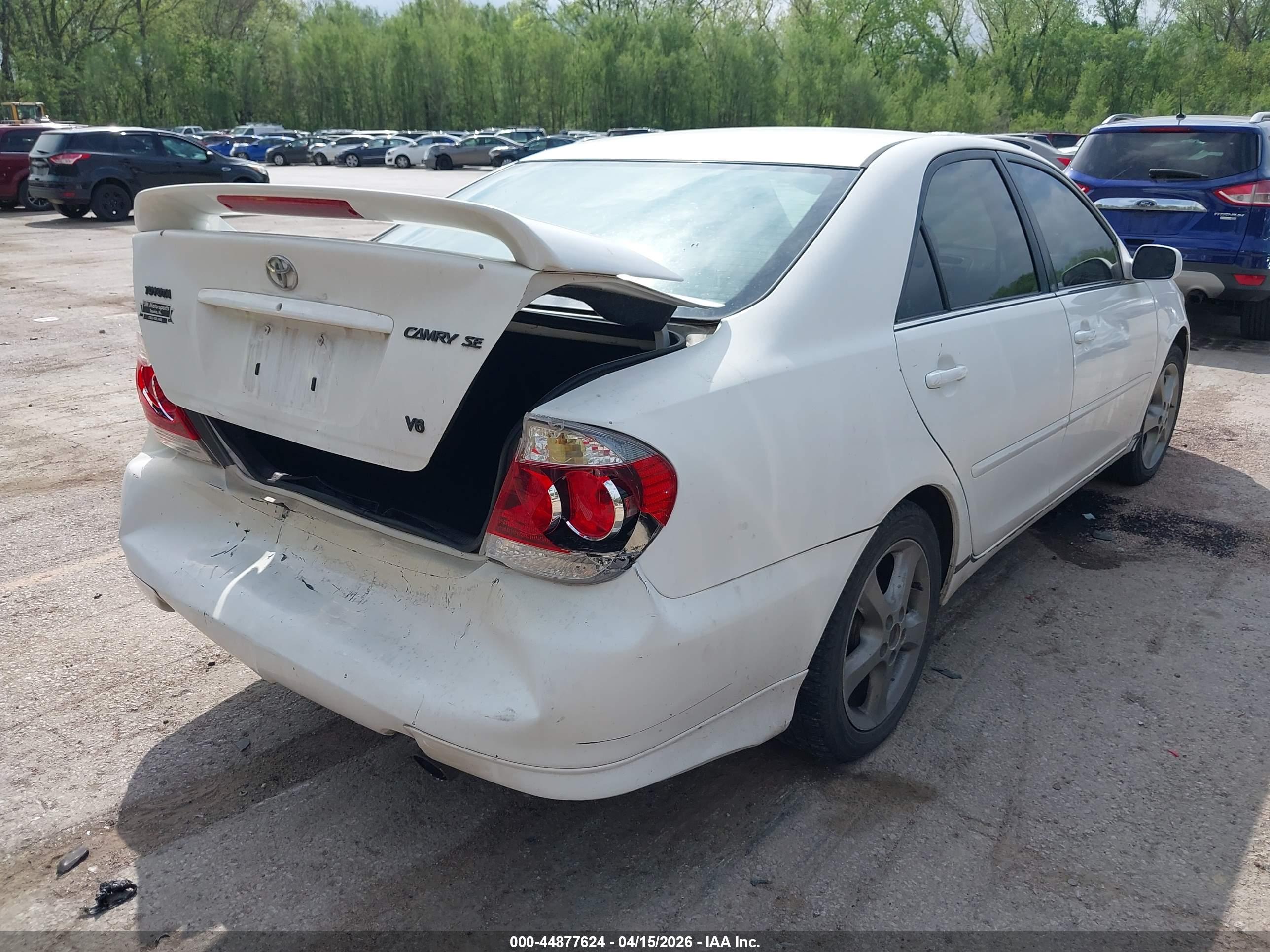 TOYOTA CAMRY image 4