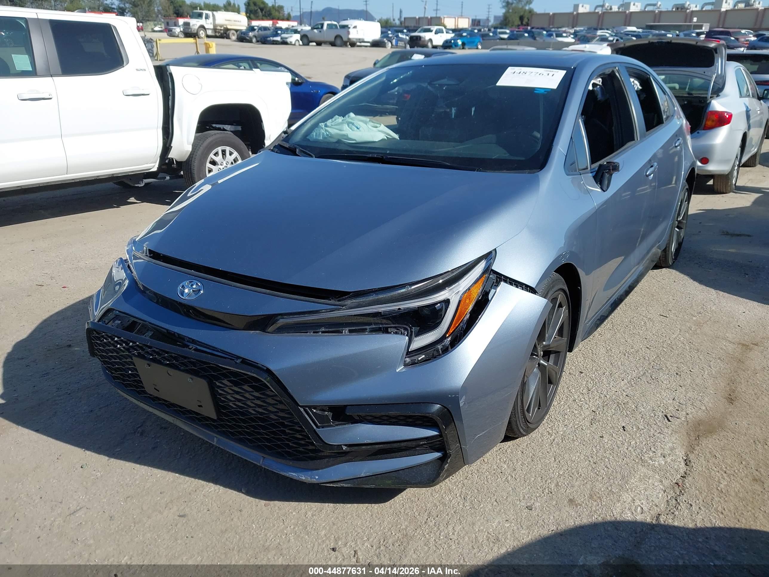 TOYOTA COROLLA image 2