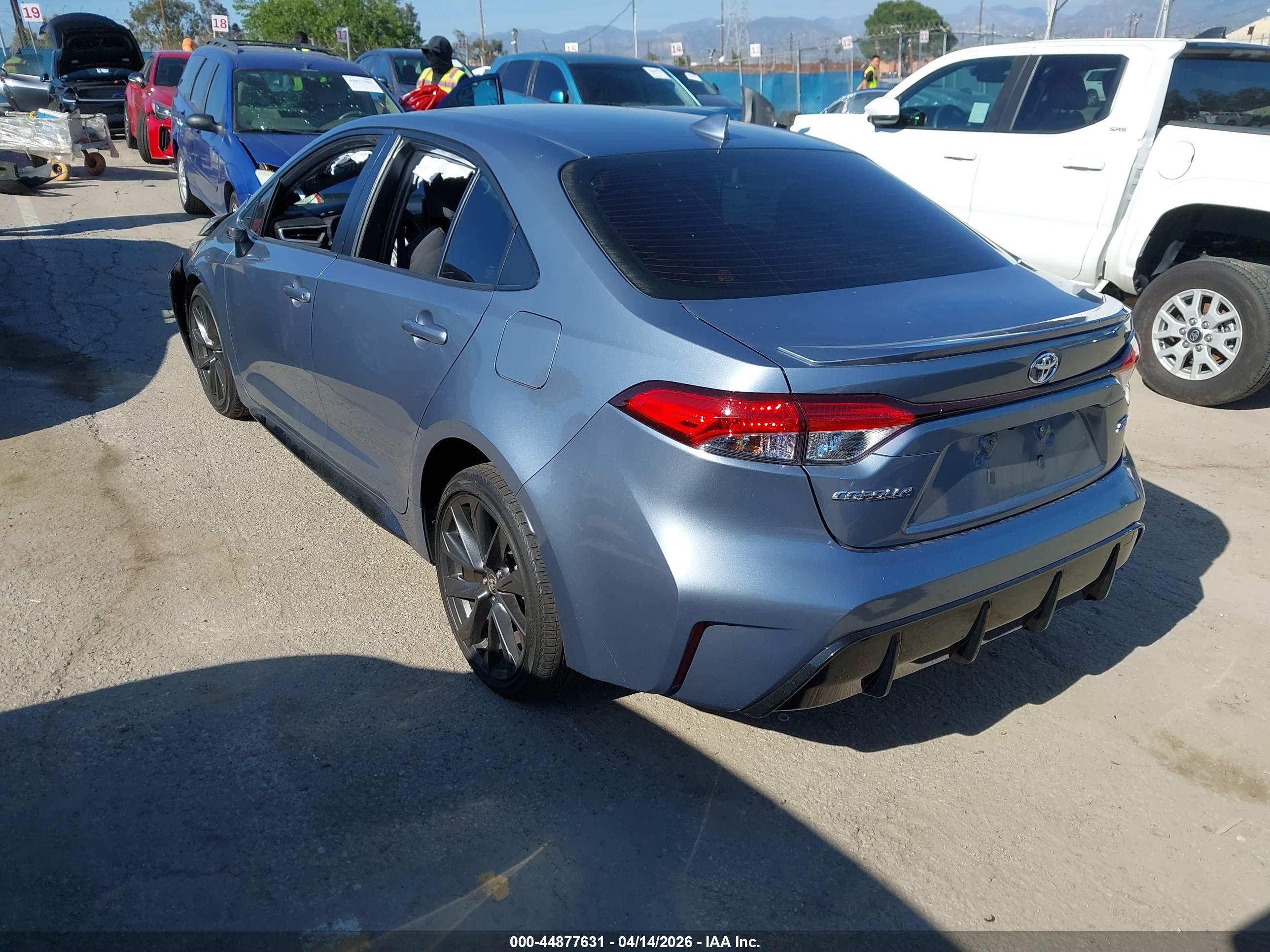 TOYOTA COROLLA image 3