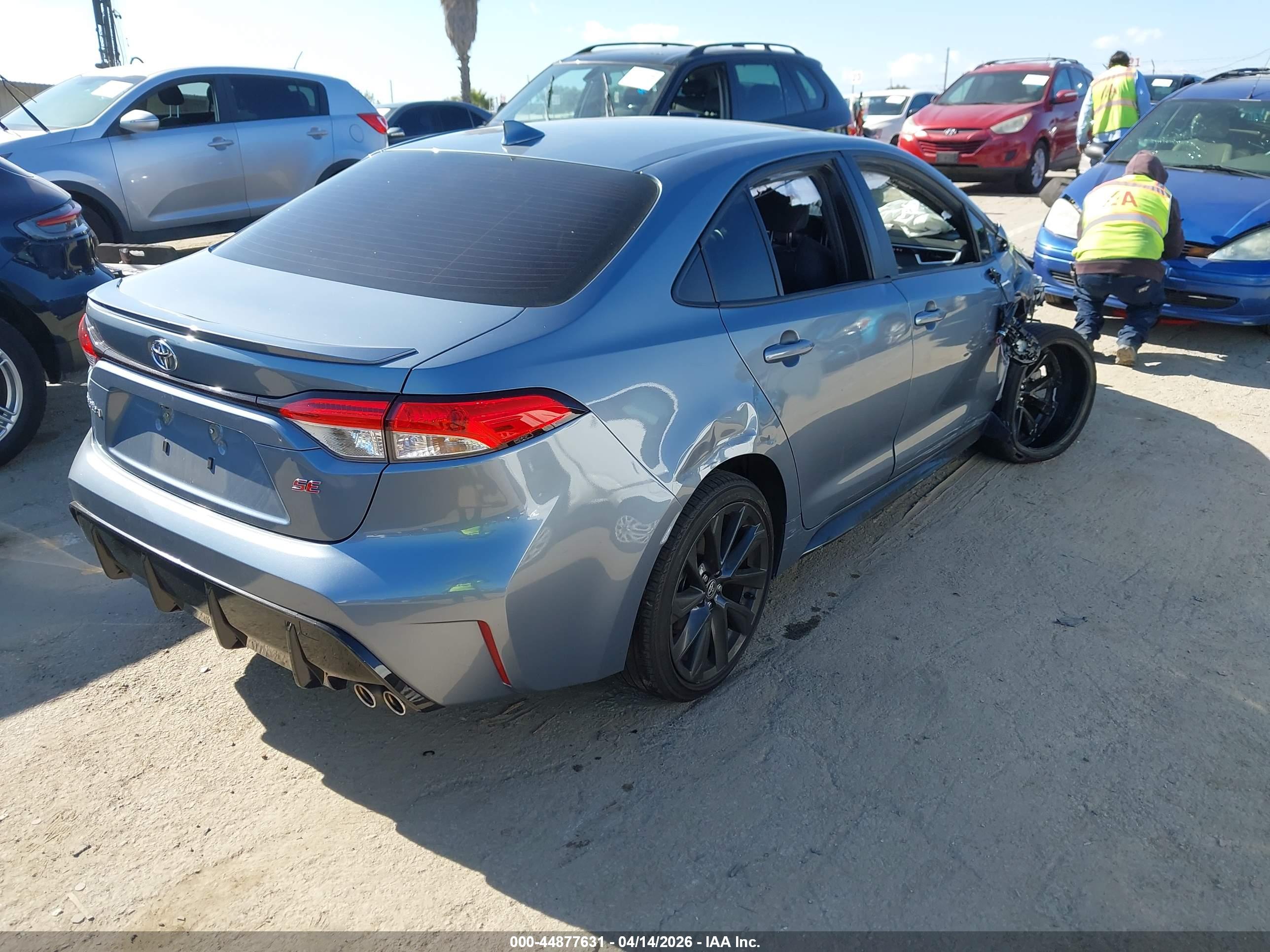 TOYOTA COROLLA image 4