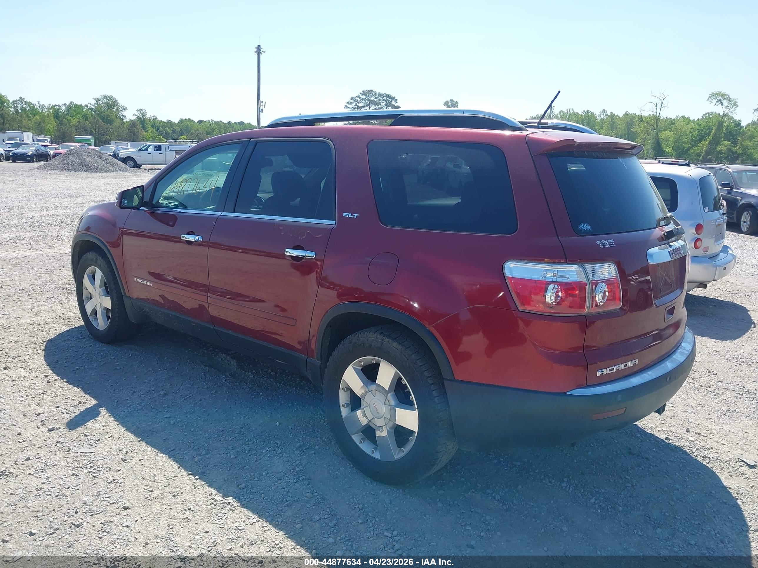 GMC ACADIA image 3