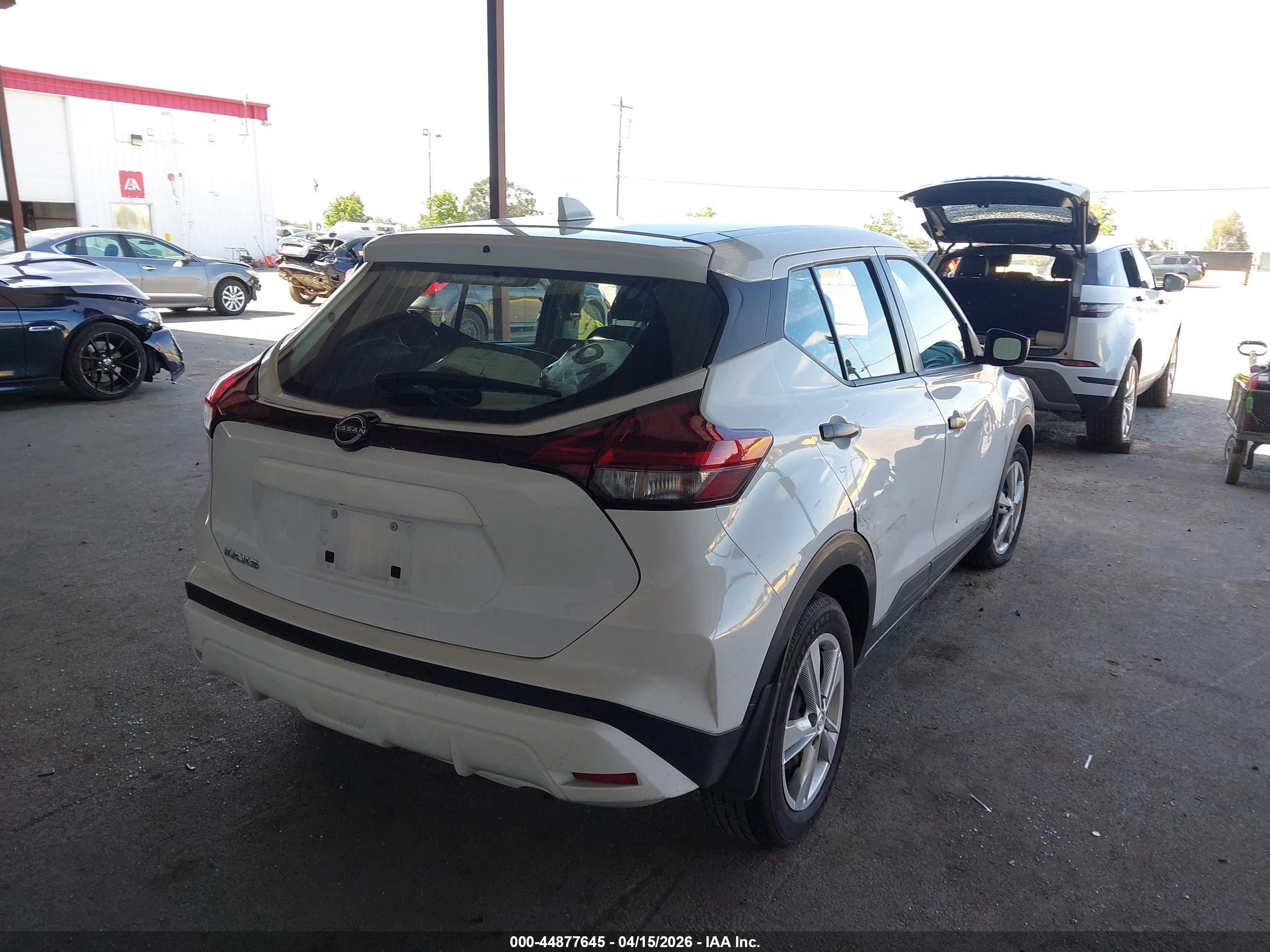 NISSAN KICKS image 4