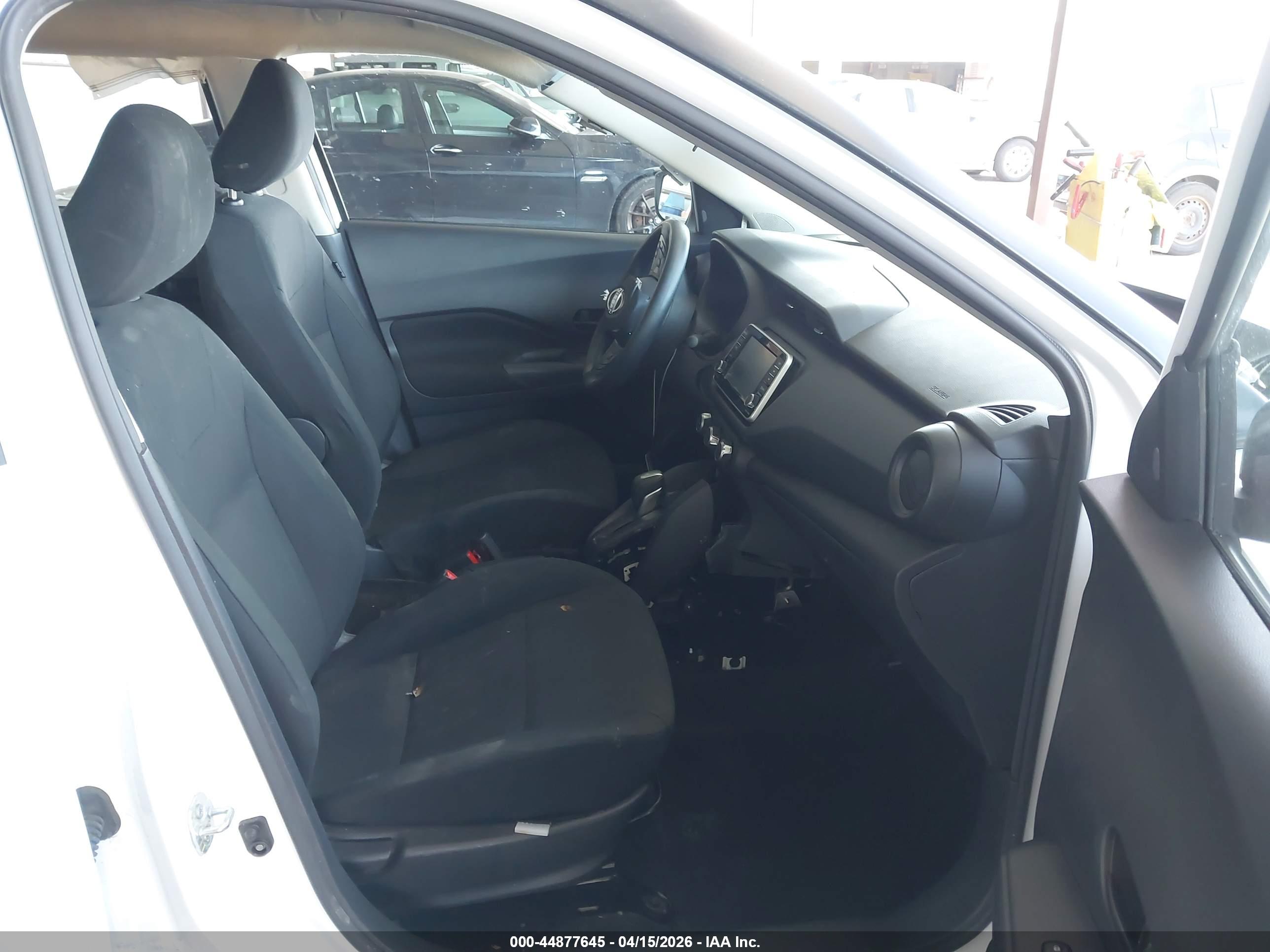 NISSAN KICKS image 5