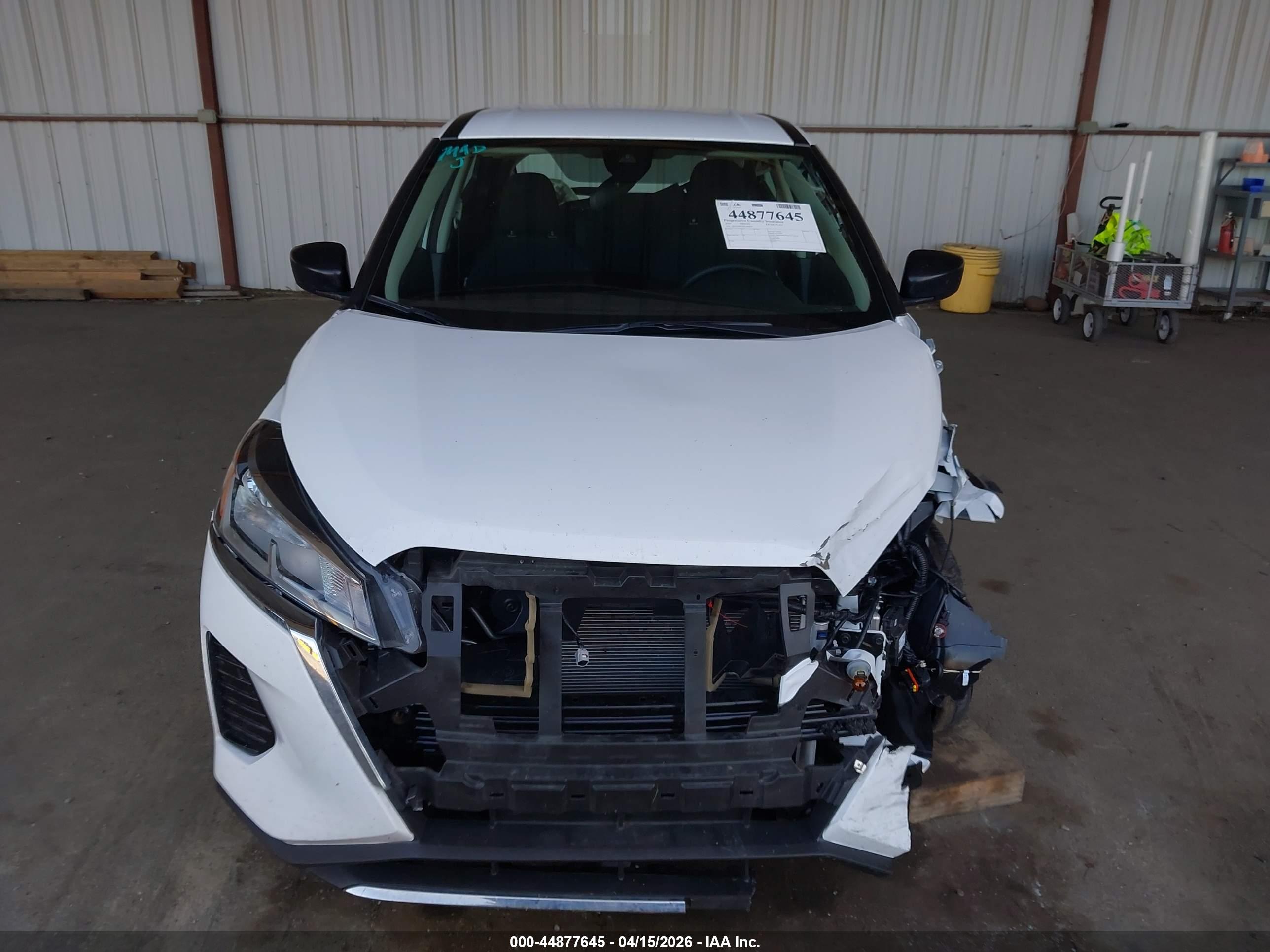 NISSAN KICKS image 6