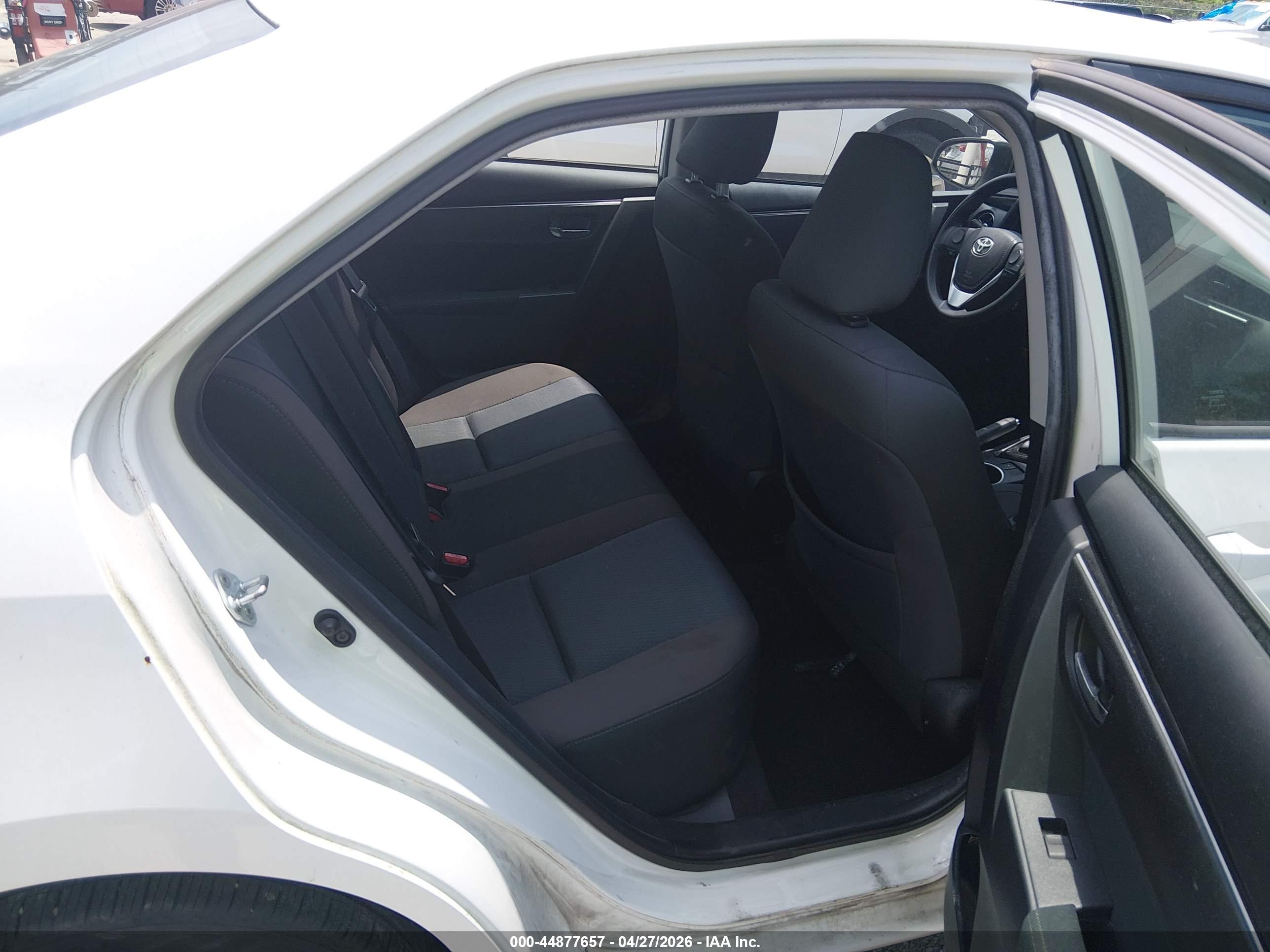 TOYOTA COROLLA image 8