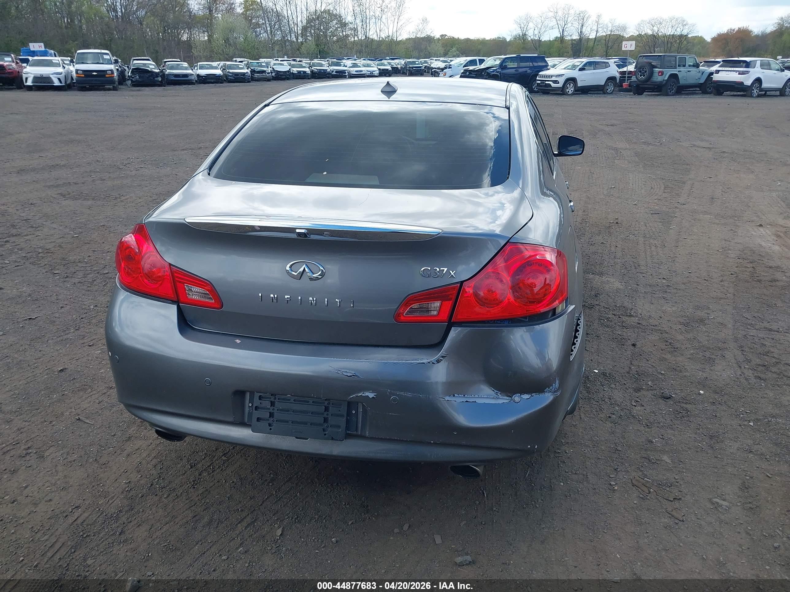 INFINITI G37X image 6