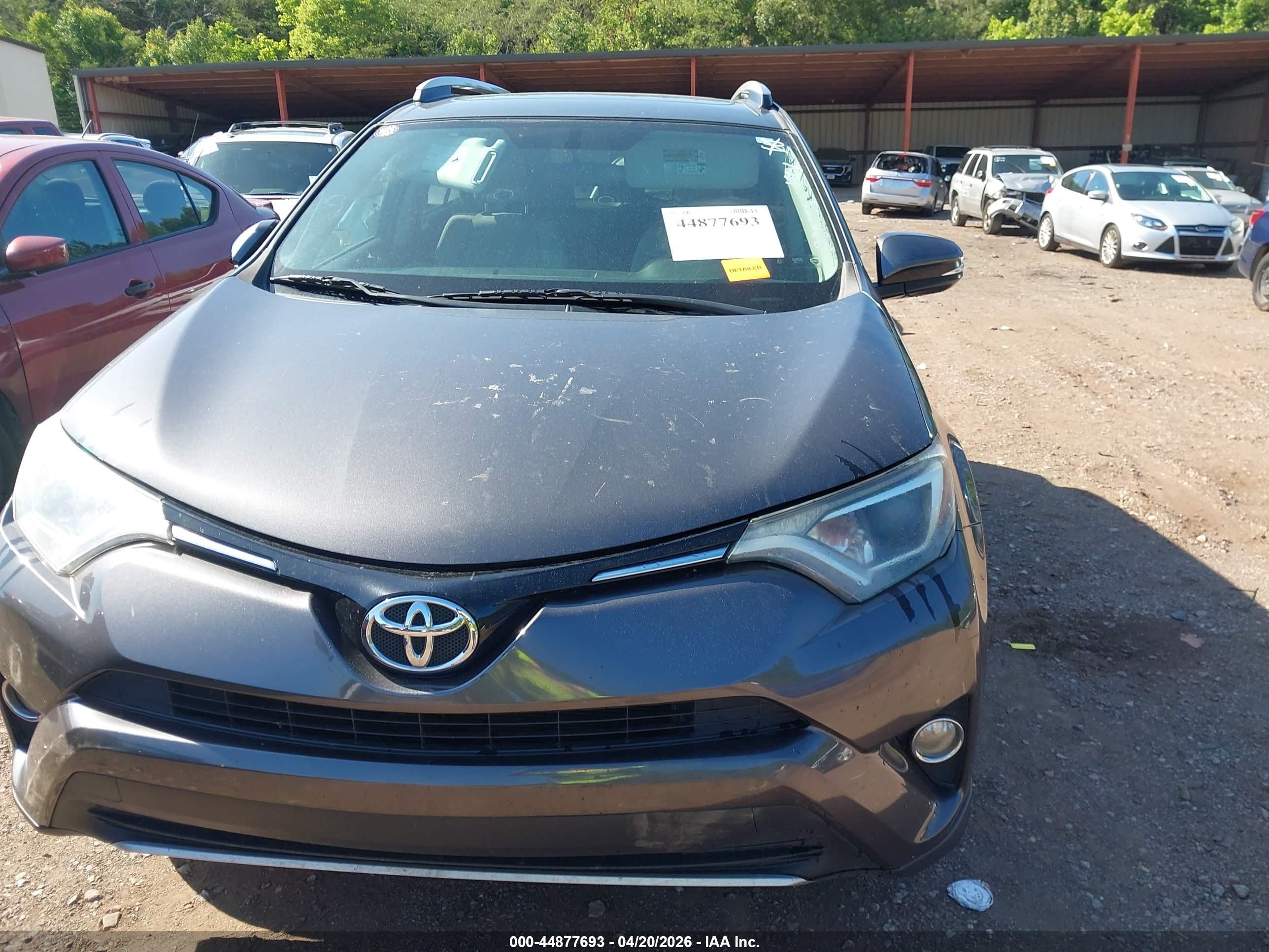 TOYOTA RAV4 image 6