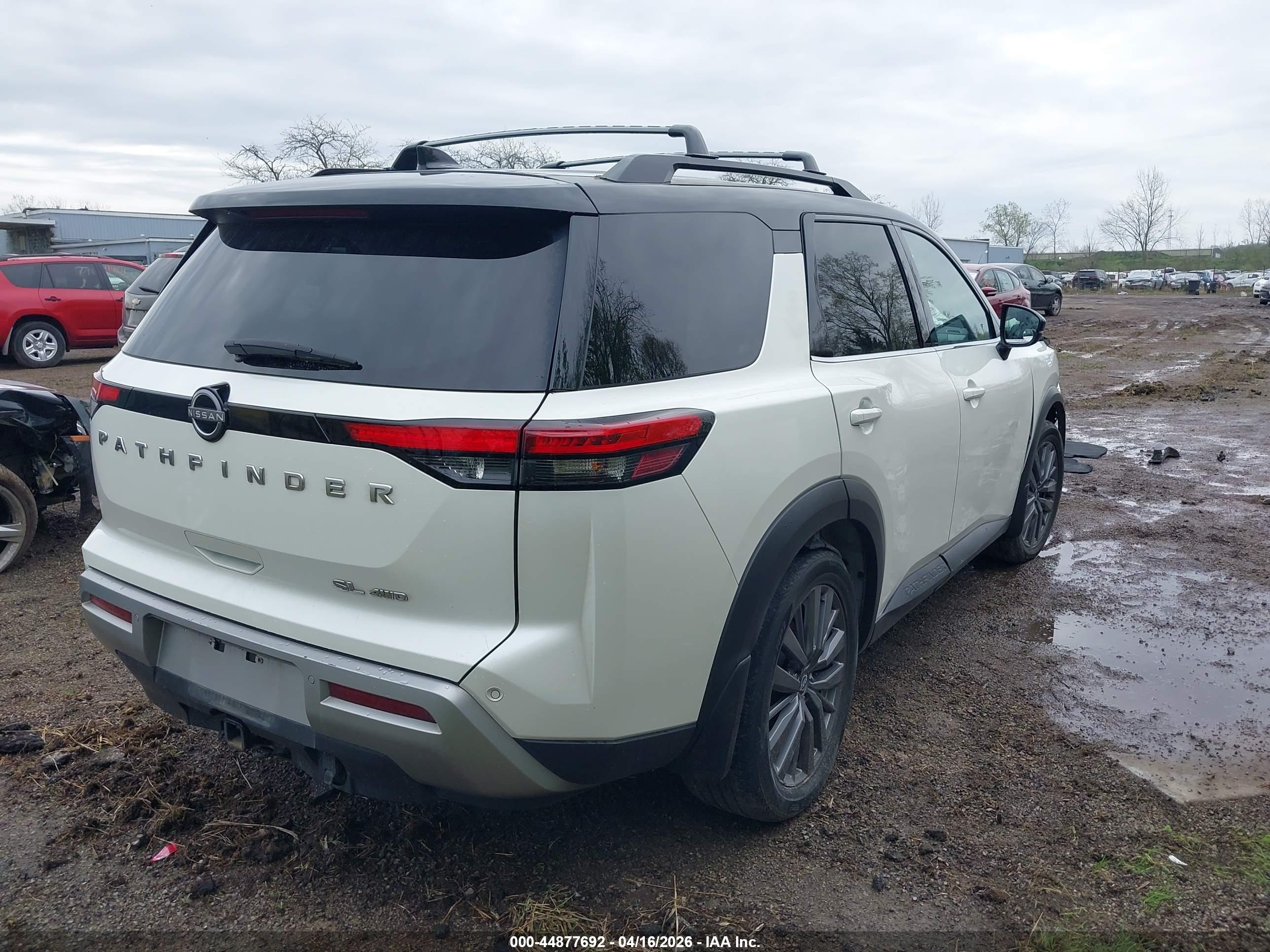 NISSAN PATHFINDER image 4