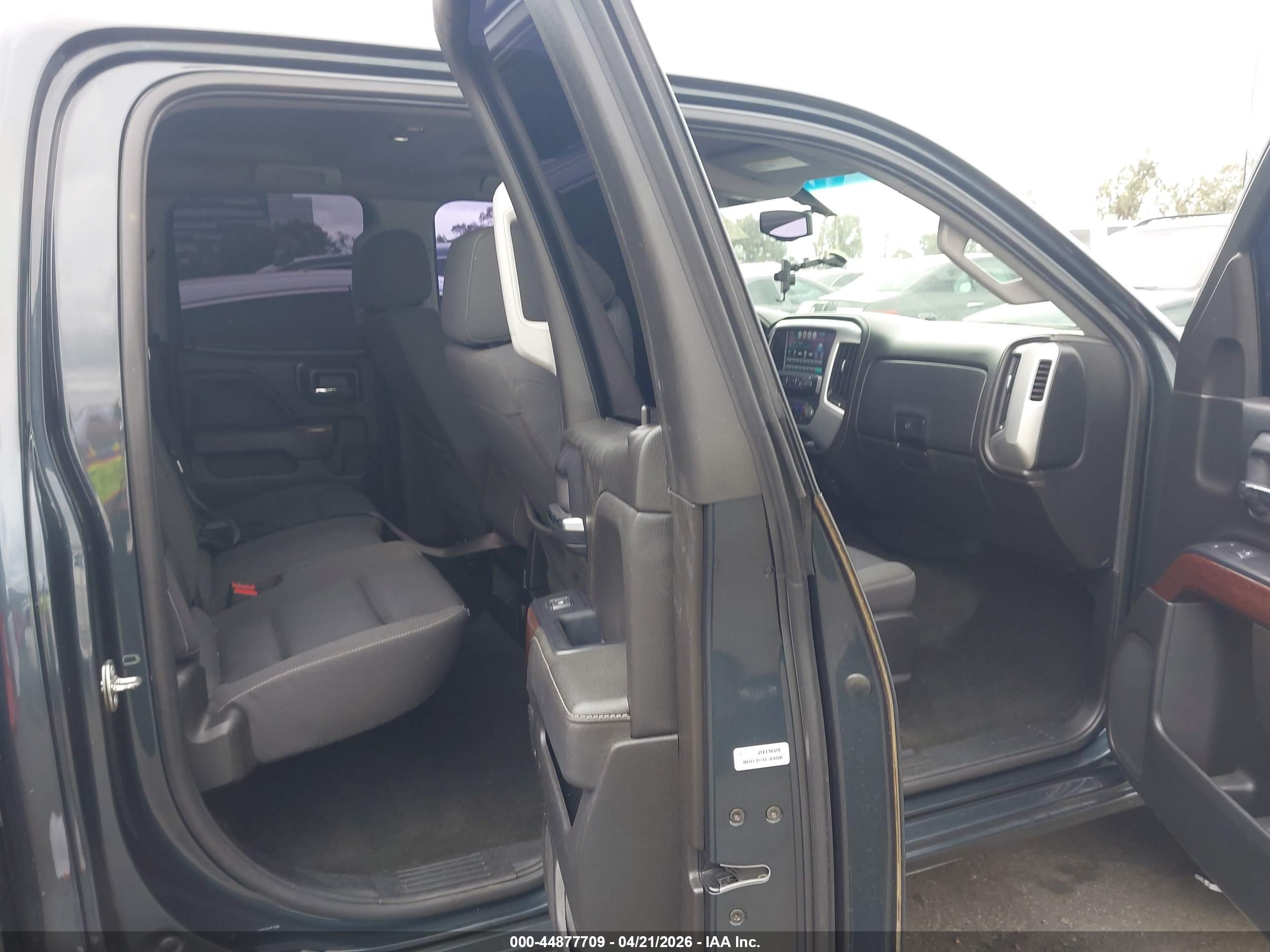 GMC SIERRA image 8