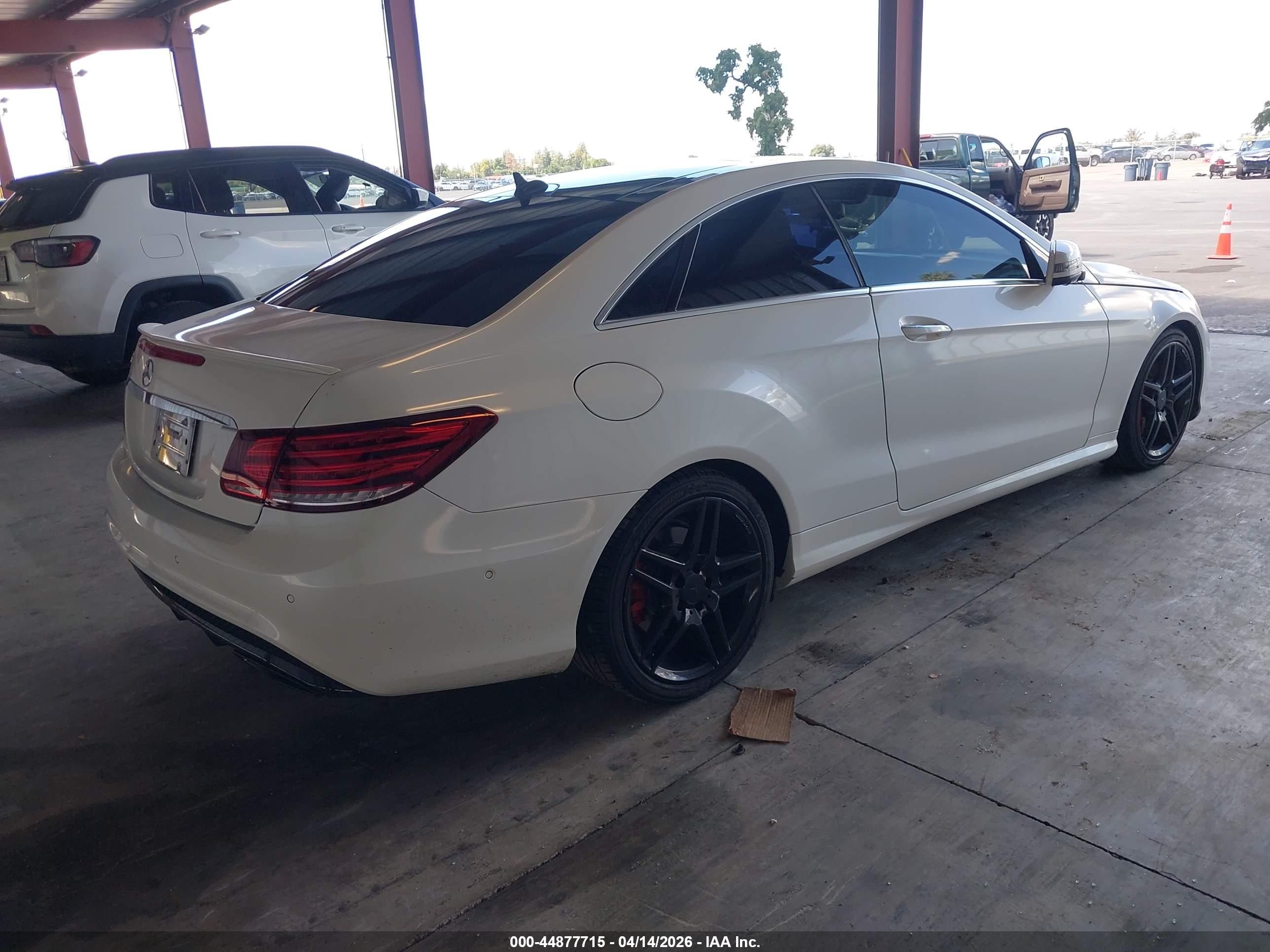 MERCEDES-BENZ E image 4