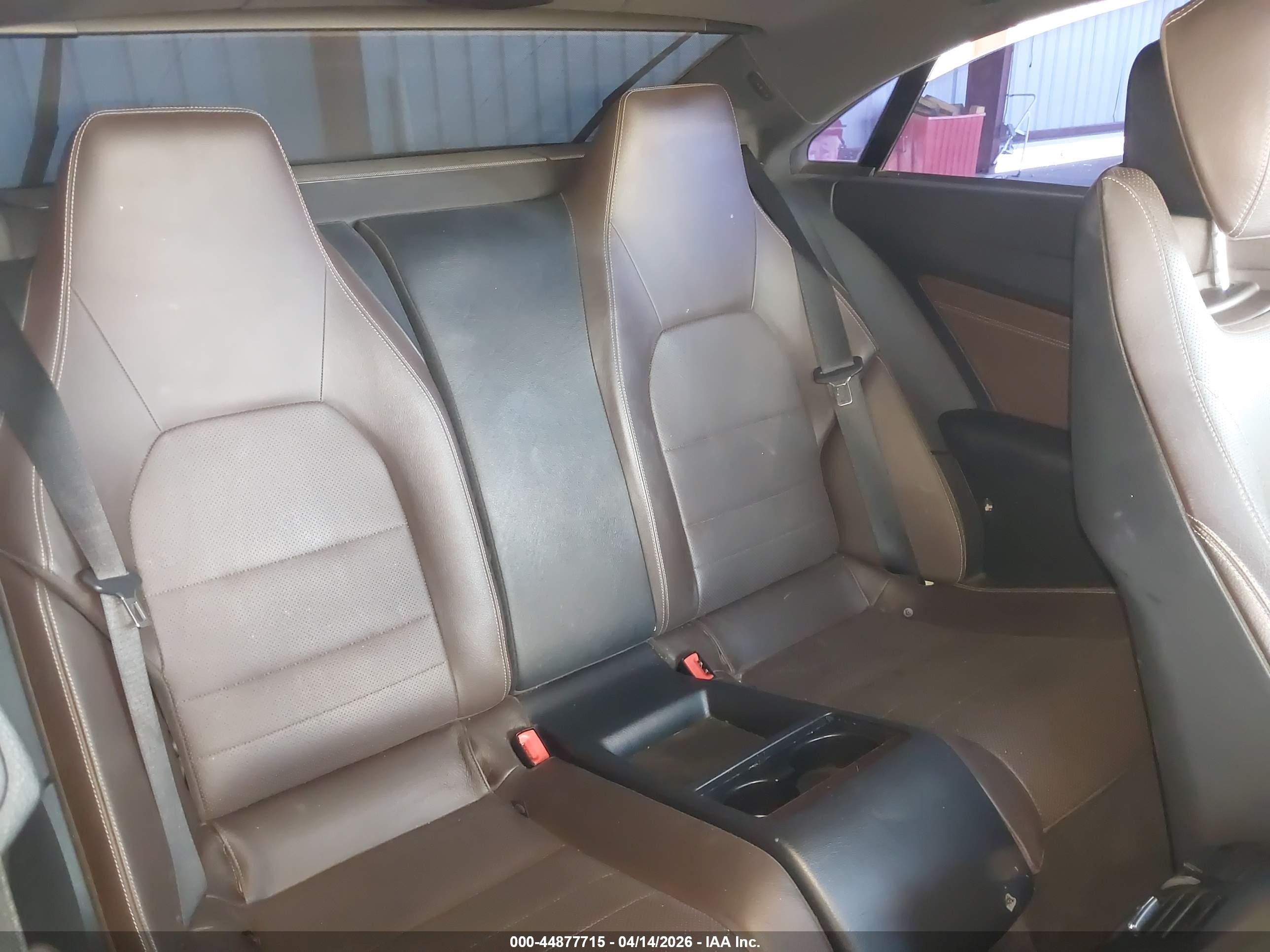 MERCEDES-BENZ E image 8